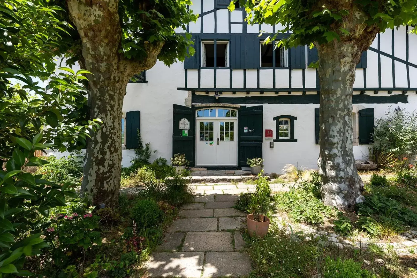 Facade/entrance, Property Building in Domaine de Bassilour