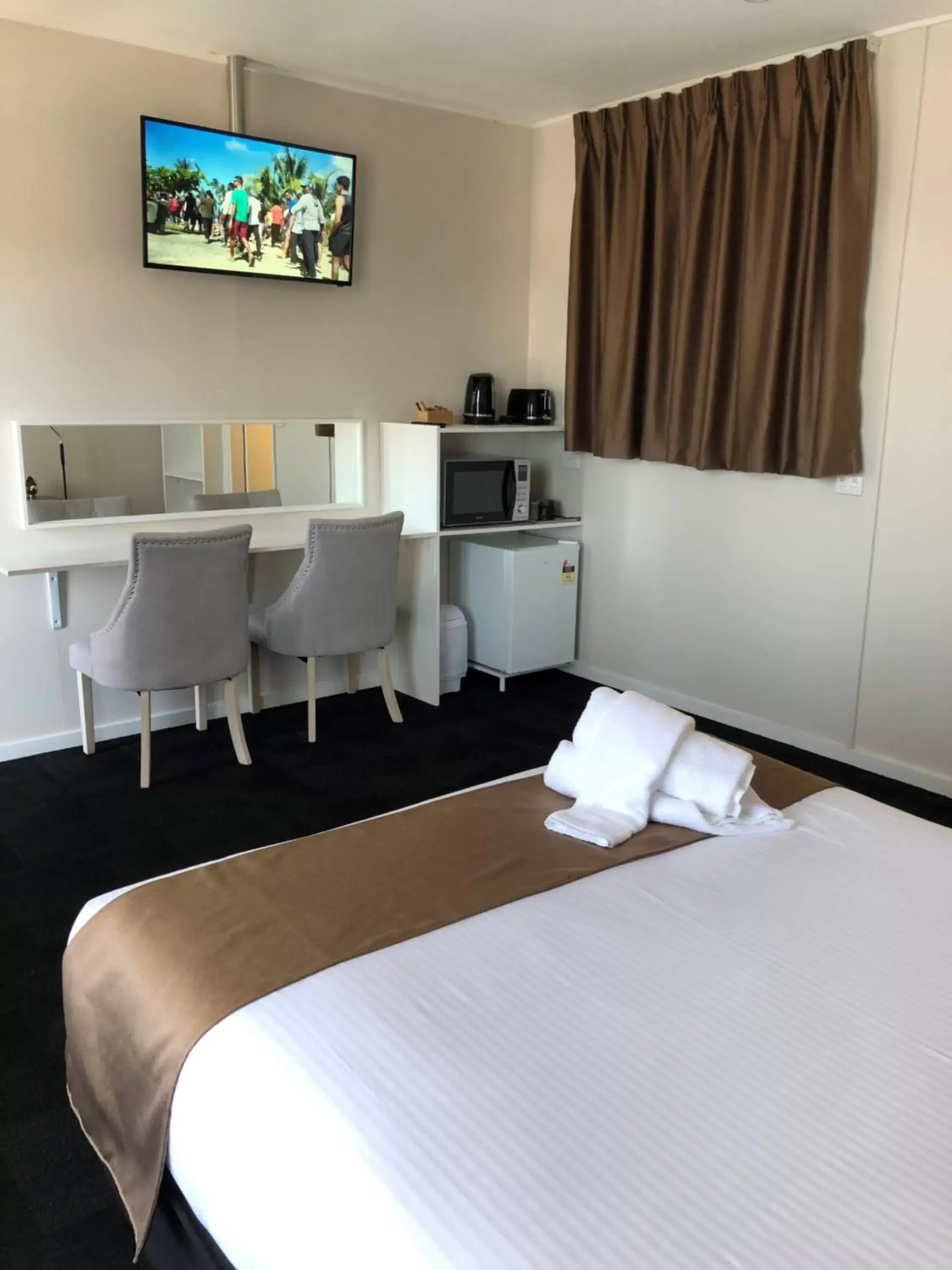 Photo of the whole room, Bed in Nowra Motor Inn Photo of the whole room, Bed in Nowra Motor Inn