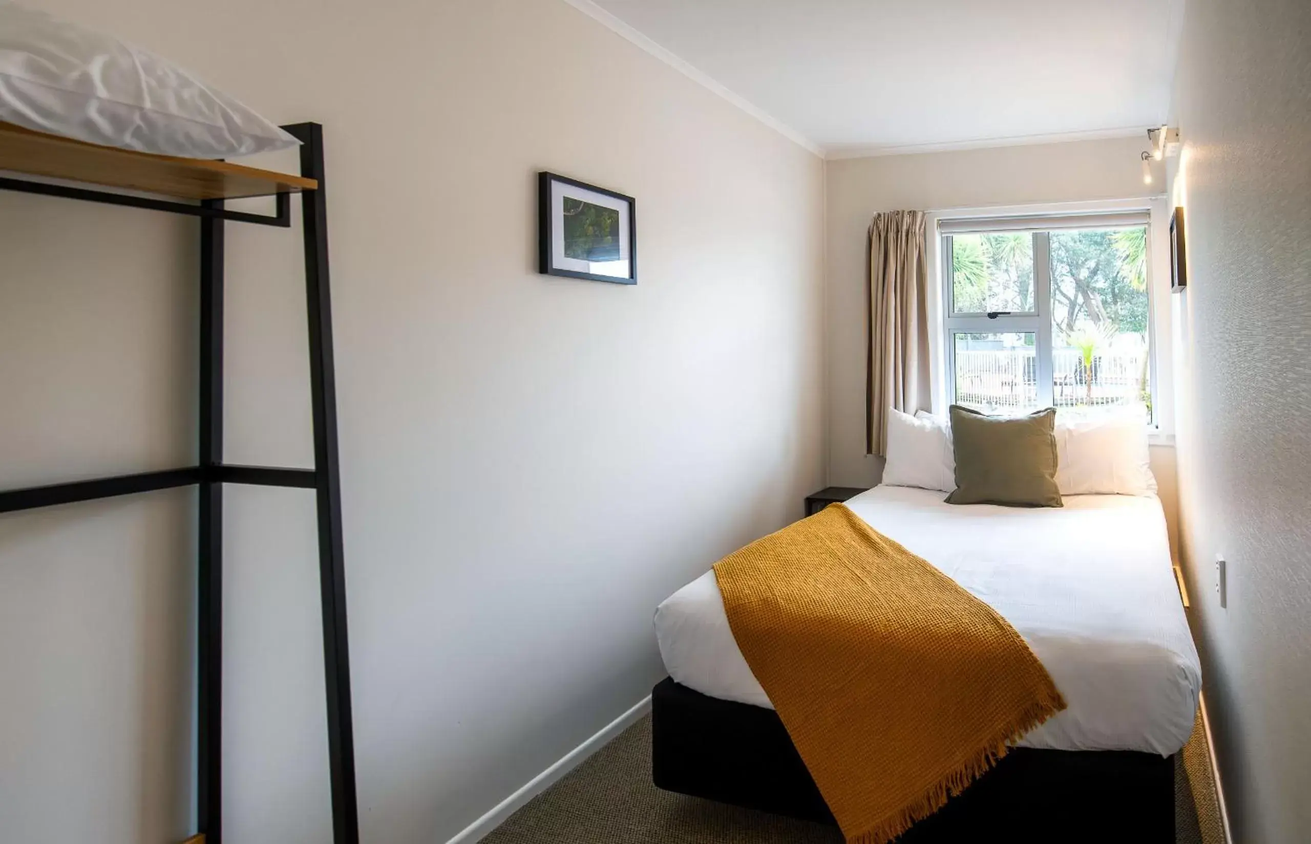 Bed in Best Western Braeside Rotorua