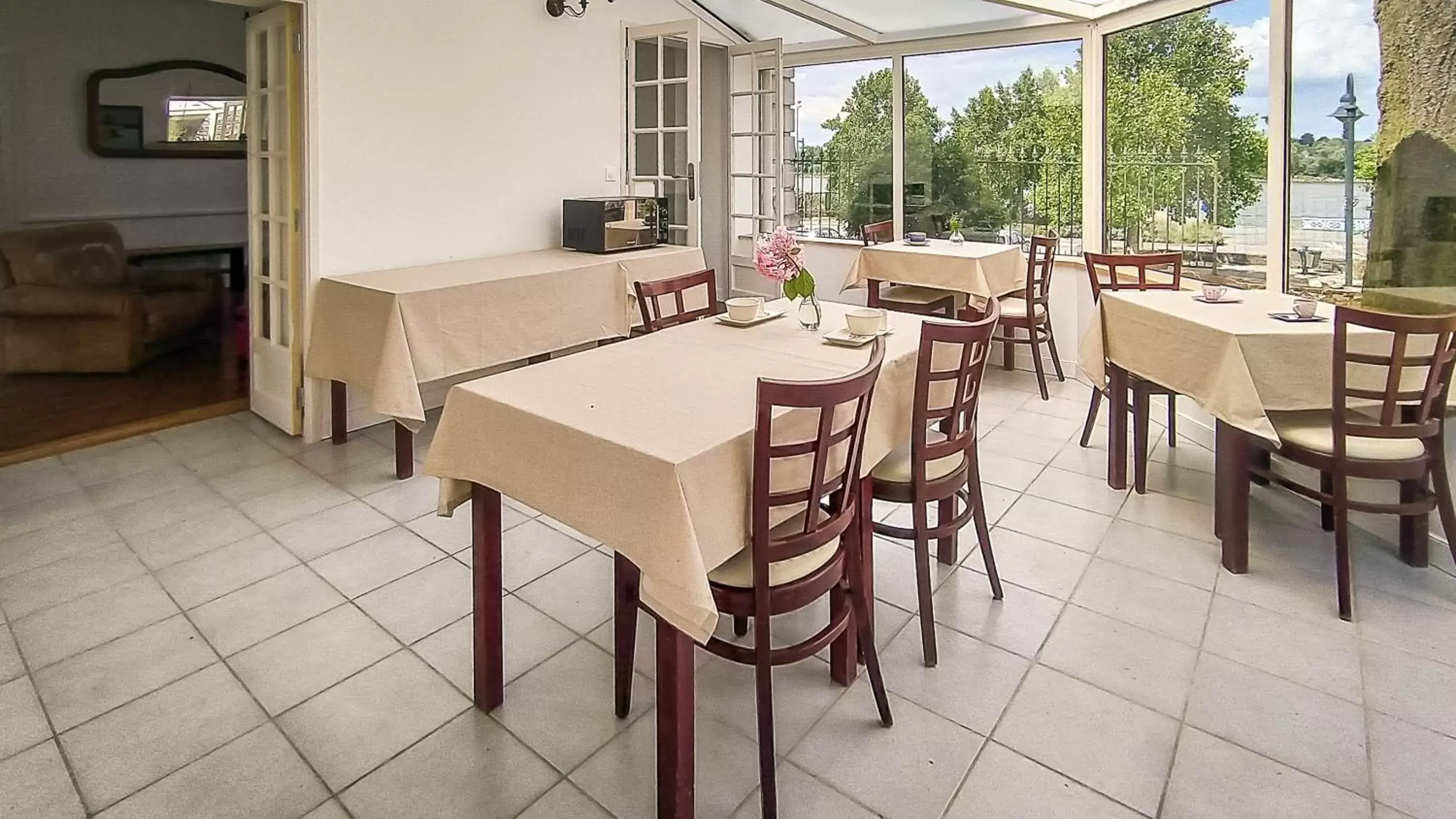 Banquet/Function facilities, Restaurant/Places to Eat in La Houache Chambres d'Hôtes