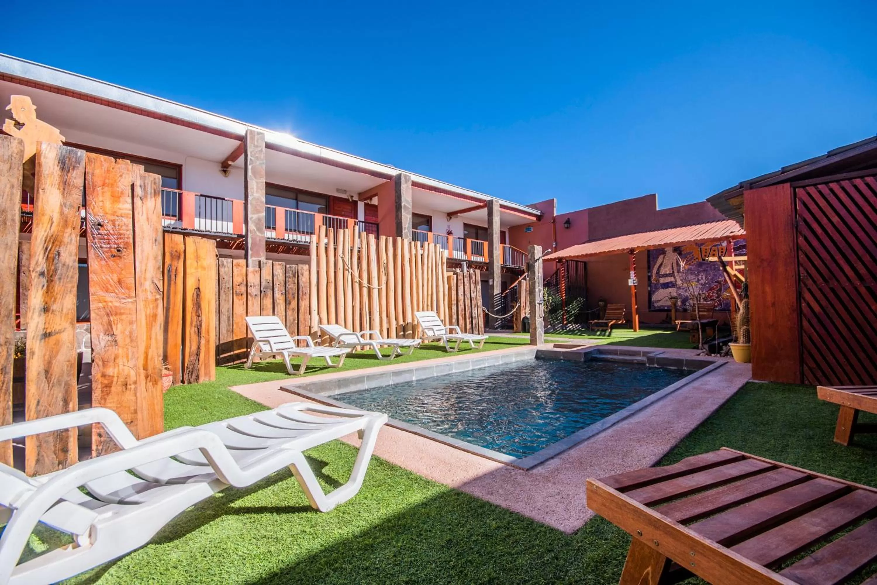 Swimming pool in Hotel Casa Algarrobo