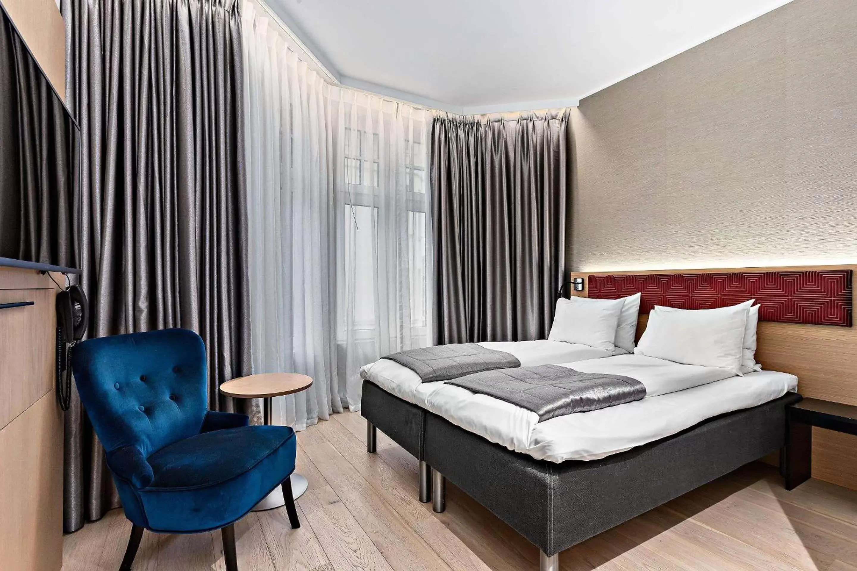 Bedroom, Bed in Bergen Harbour Hotel, WorldHotels Crafted