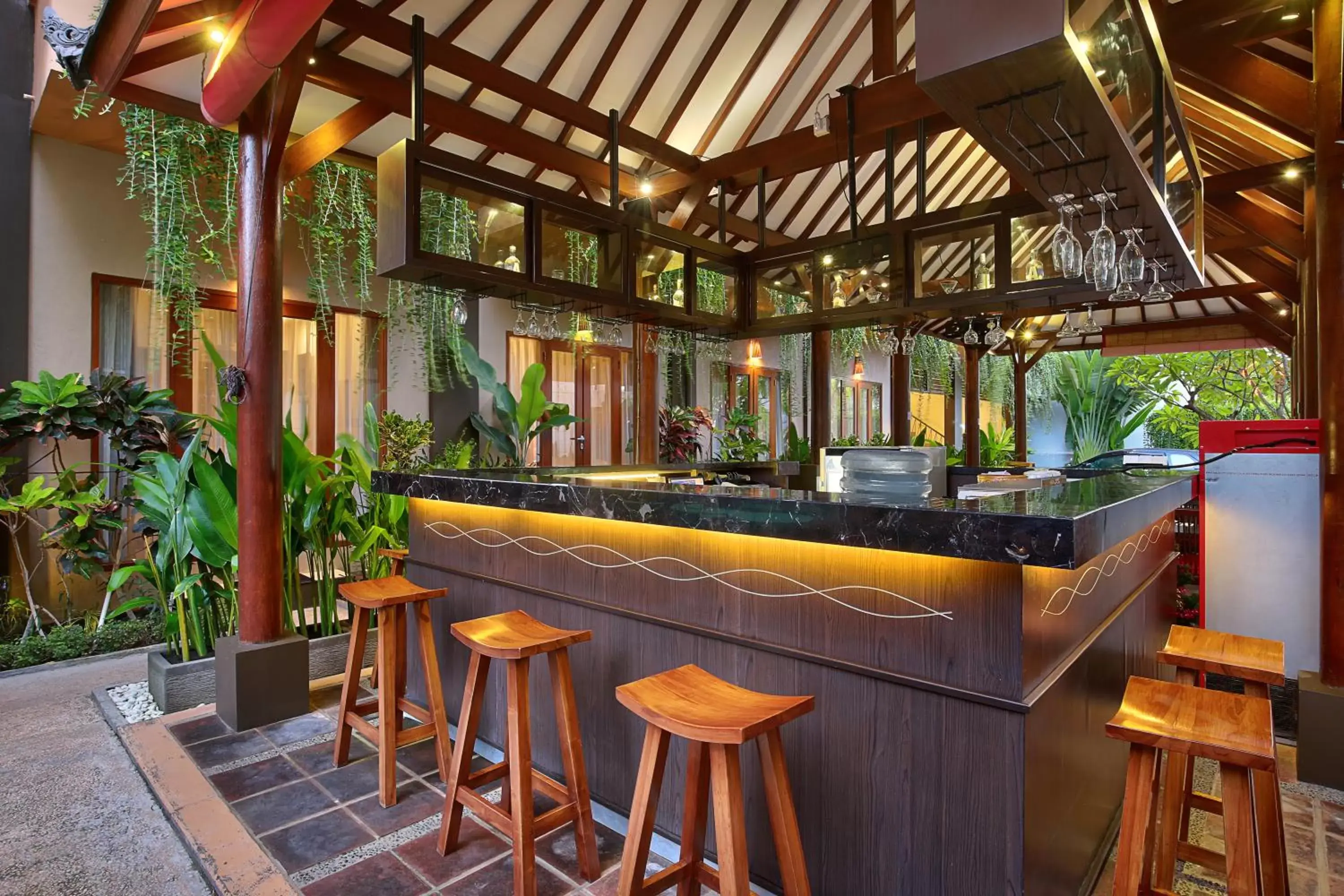 Restaurant/places to eat, Lounge/Bar in Bali Chaya Hotel Legian