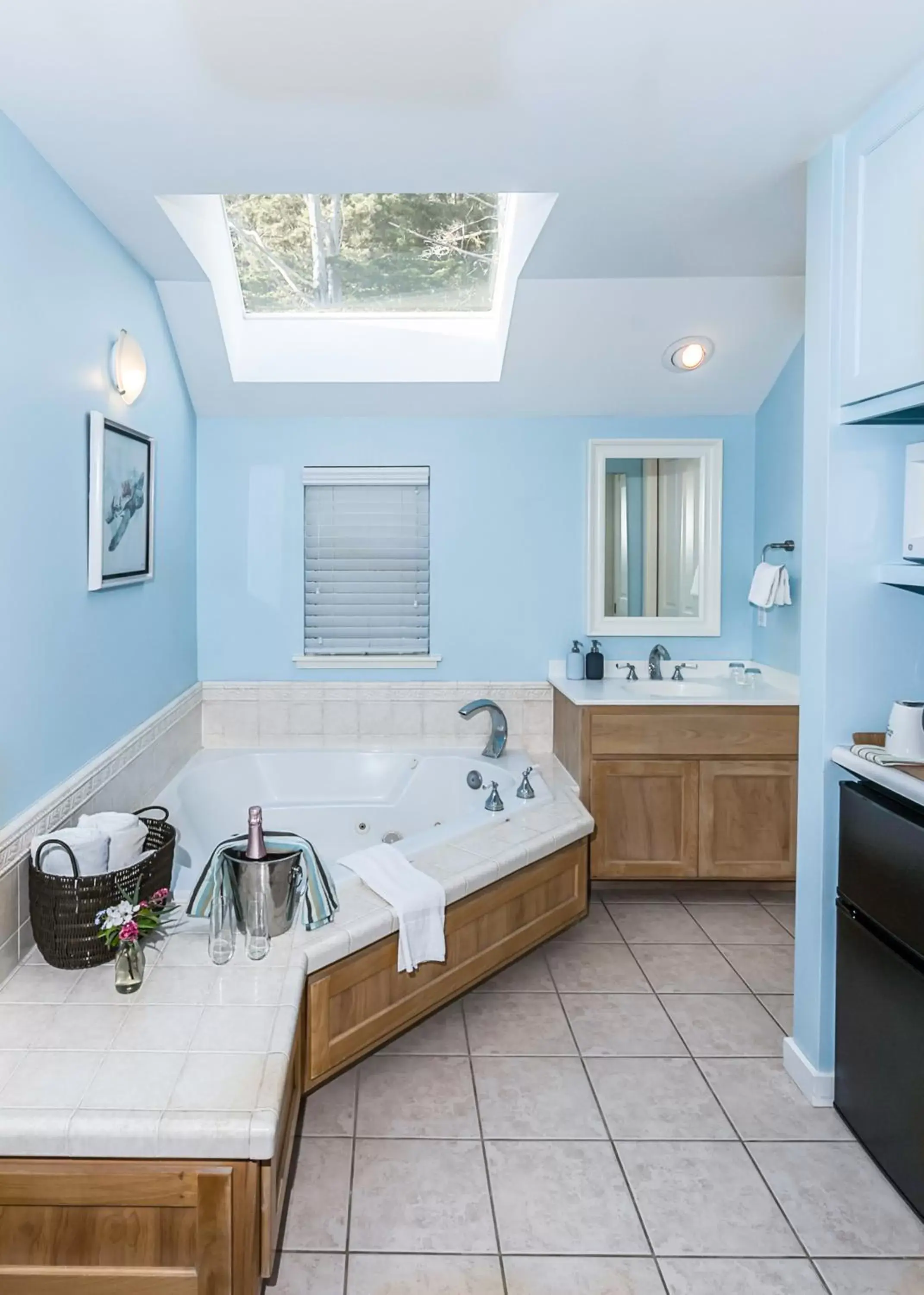 Bathroom in Inn at Schoolhouse Creek