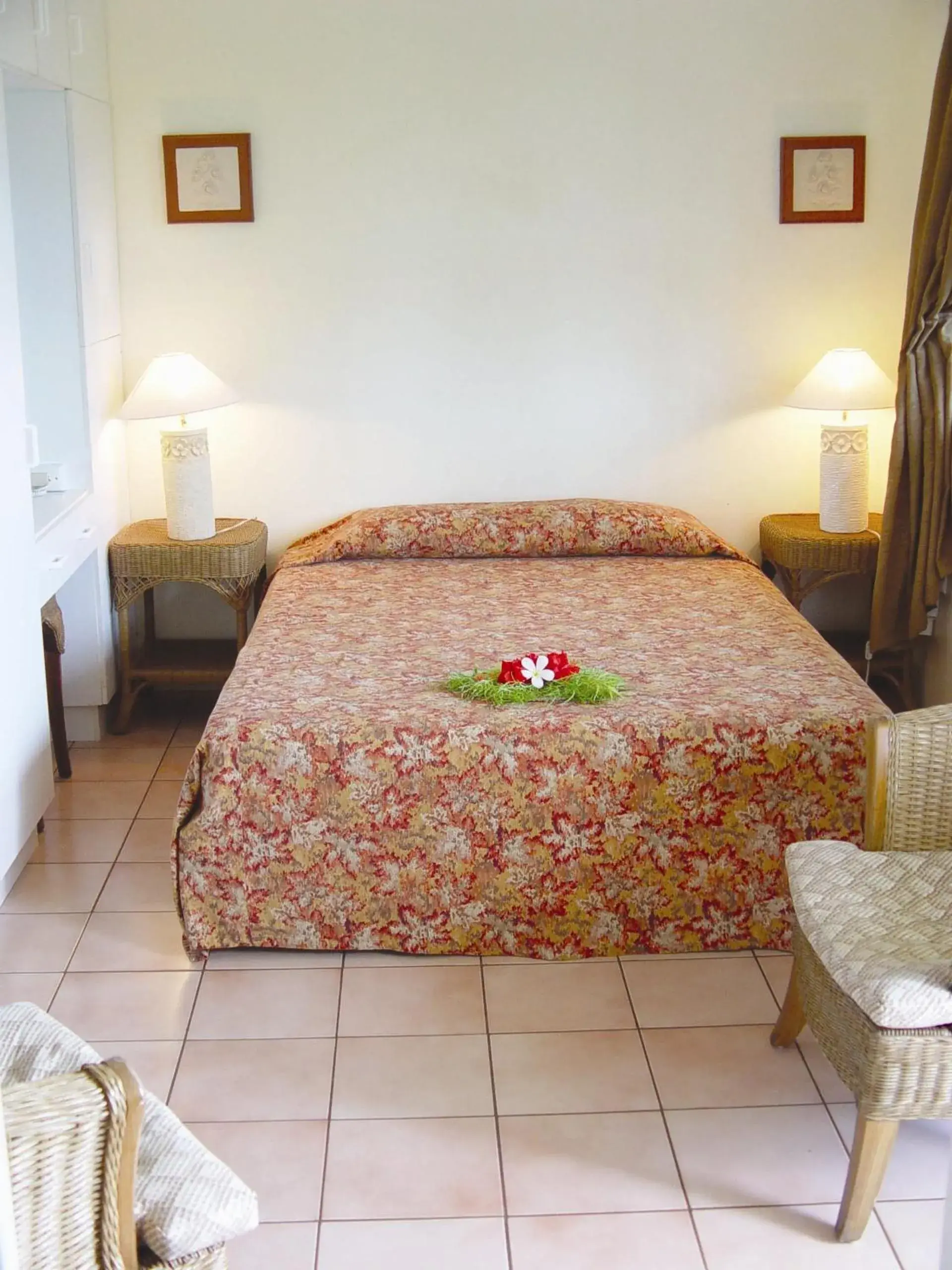 Decorative detail, Bed in Grand West Villas