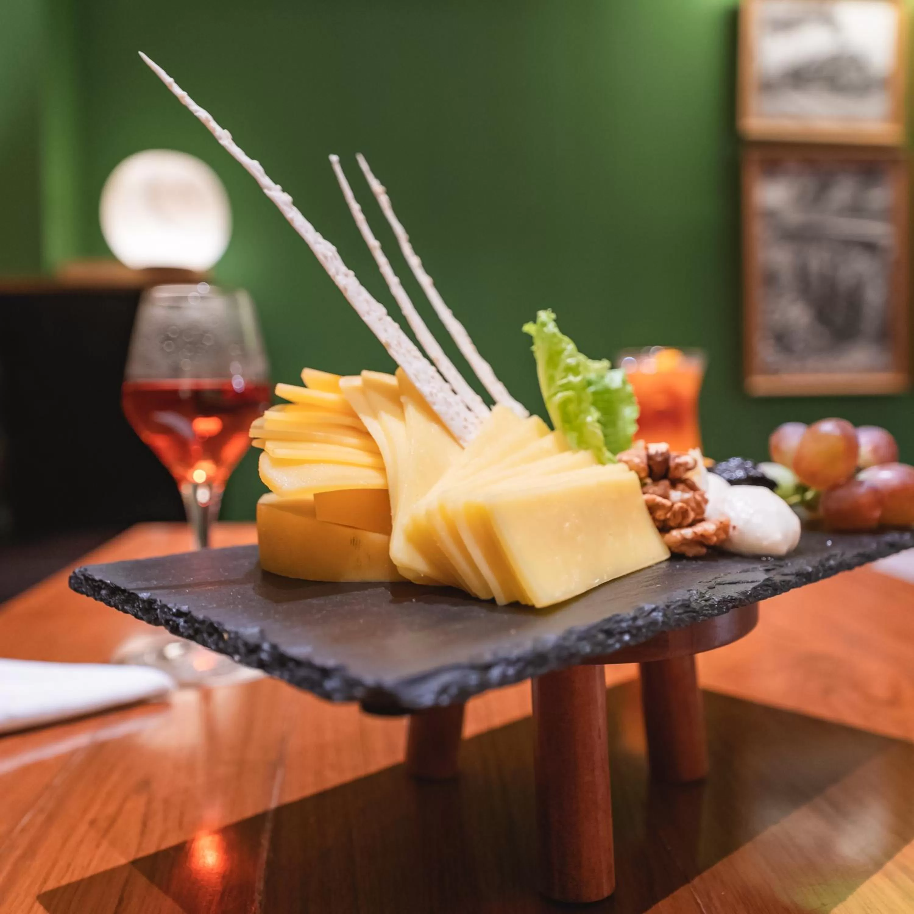 Lounge or bar in Taj Theog Resort & Spa Shimla