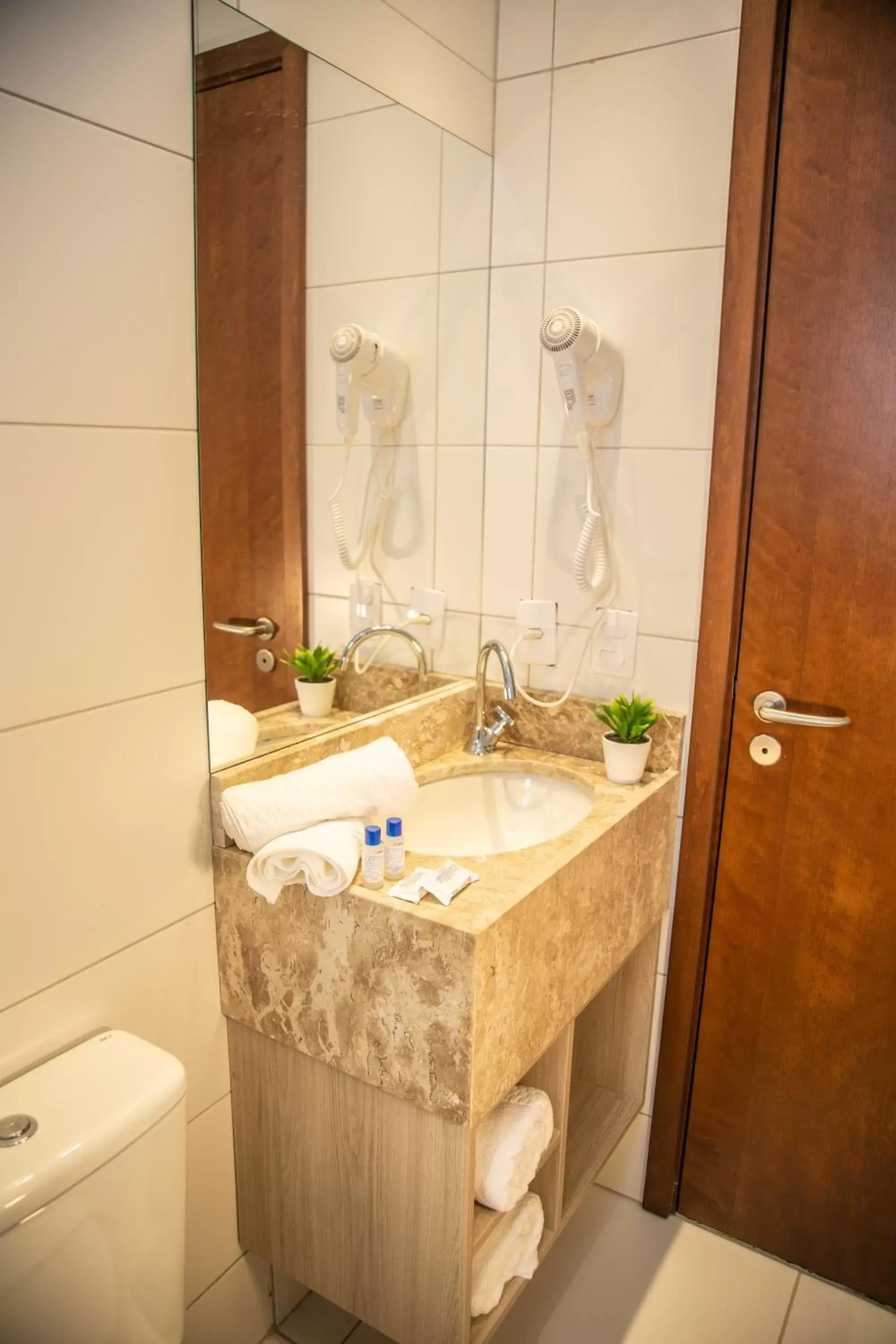Bathroom in Aquidabã Praia Hotel