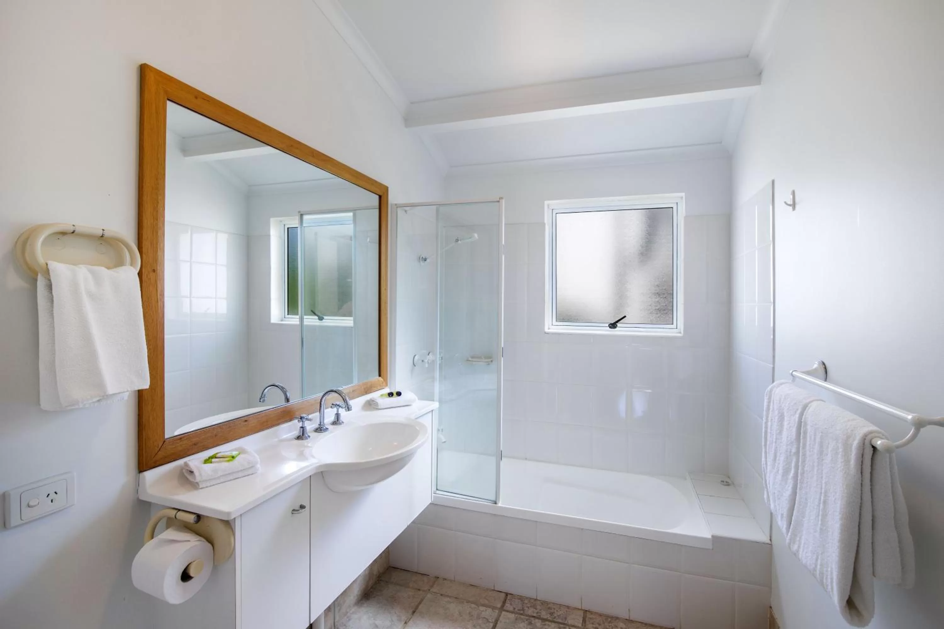 Shower in South Pacific Resort & Spa Noosa