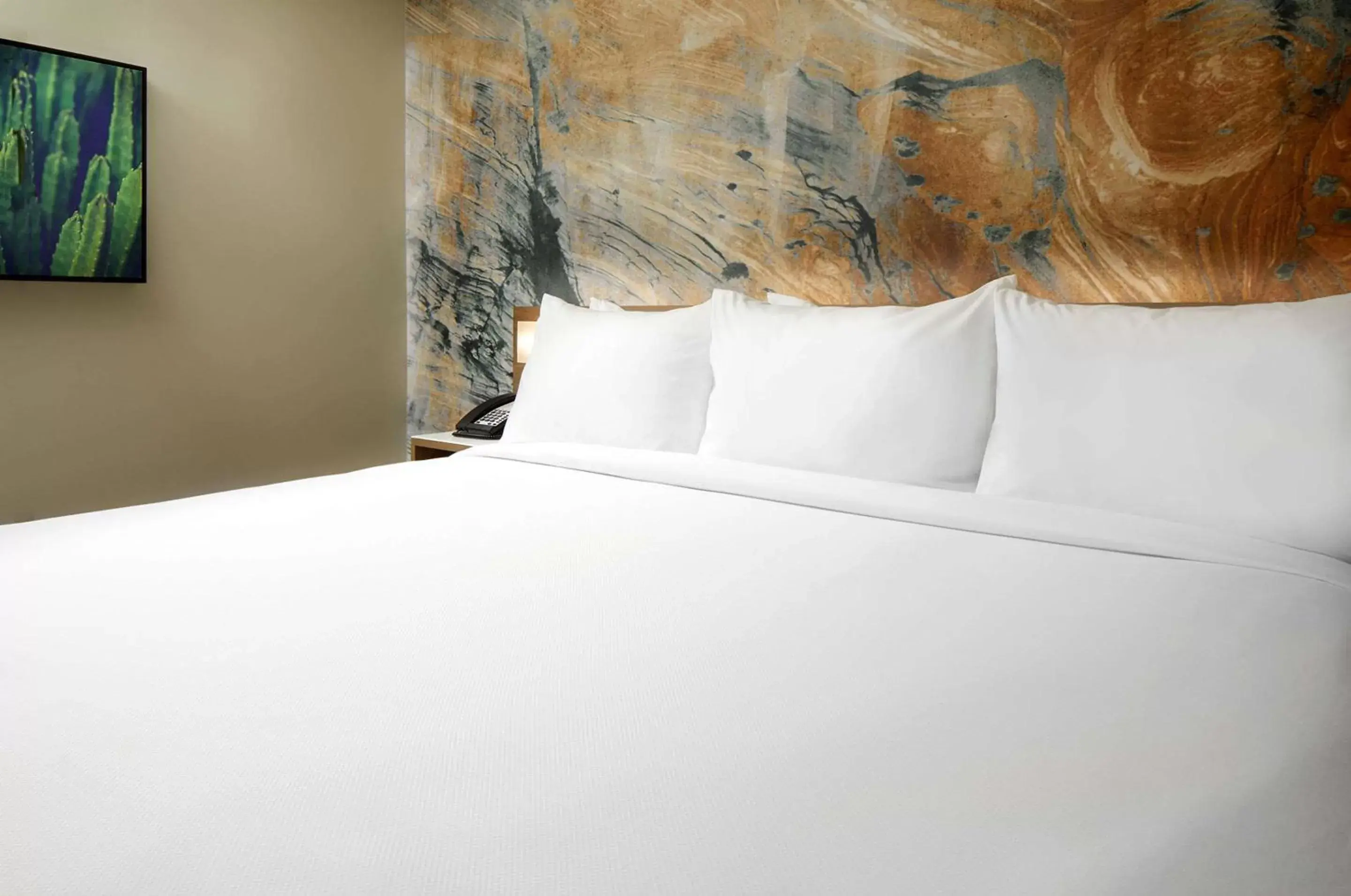 Photo of the whole room, Bed in Cambria Hotel Phoenix Chandler - Fashion Center