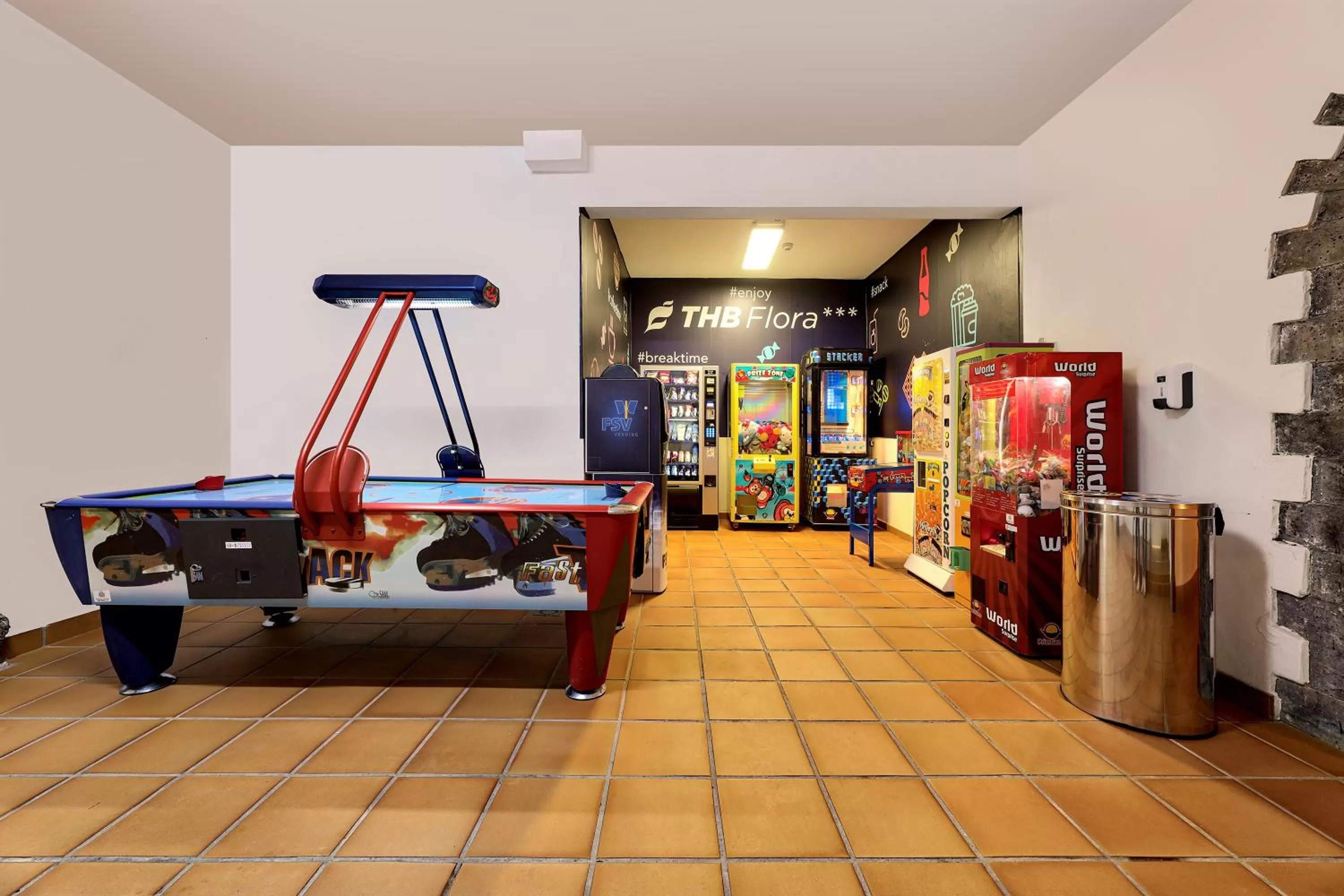 Game Room in Hotel THB Flora