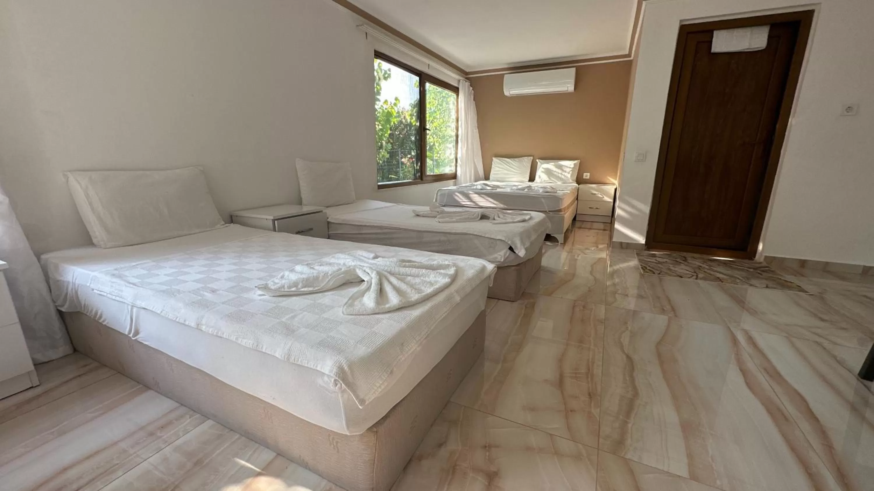 Bed in Kiriş Garden Hotel