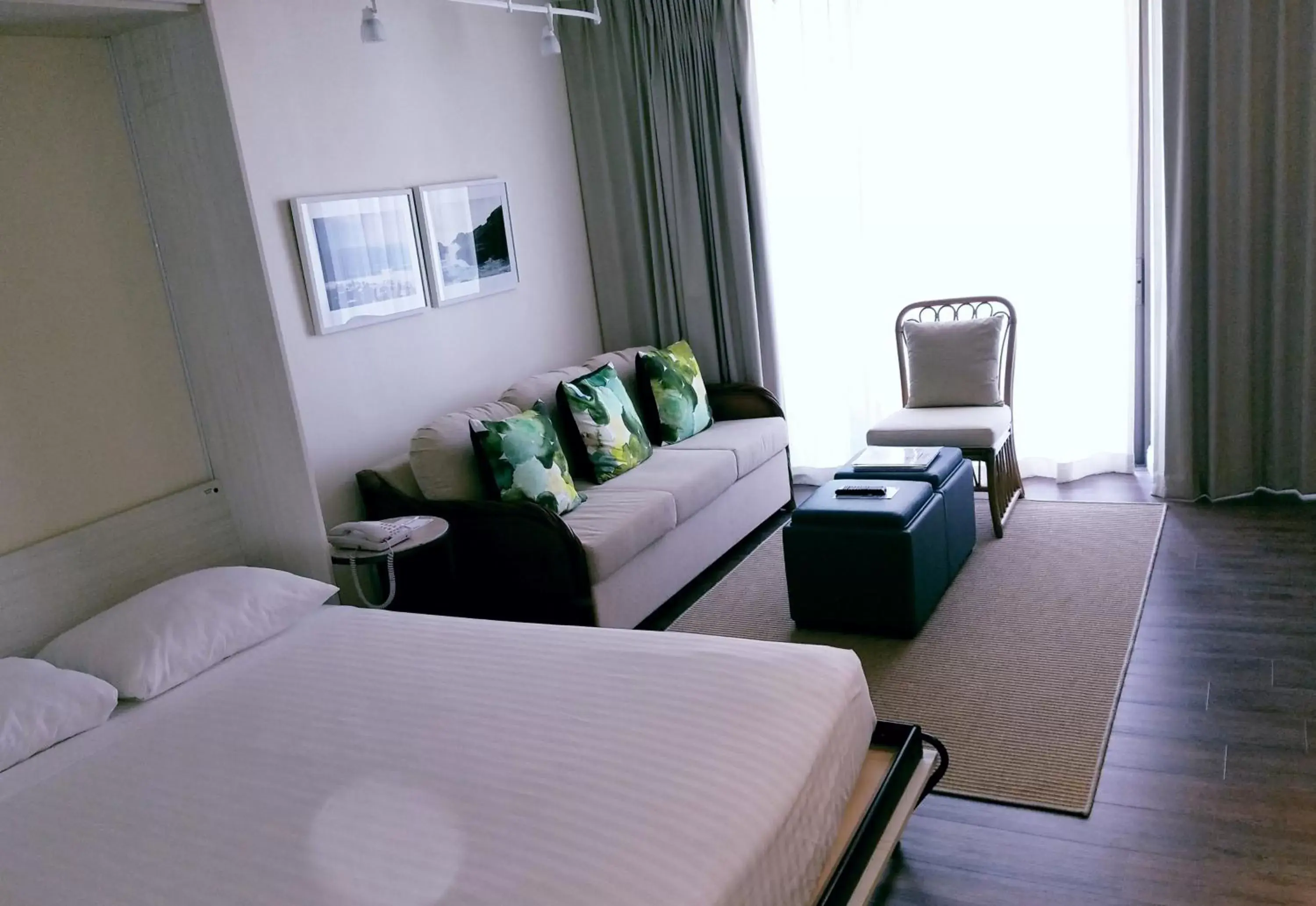 Deluxe Ohia Suite in Imperial Hawaii Resort Deluxe Ohia Suite in Imperial Hawaii Resort