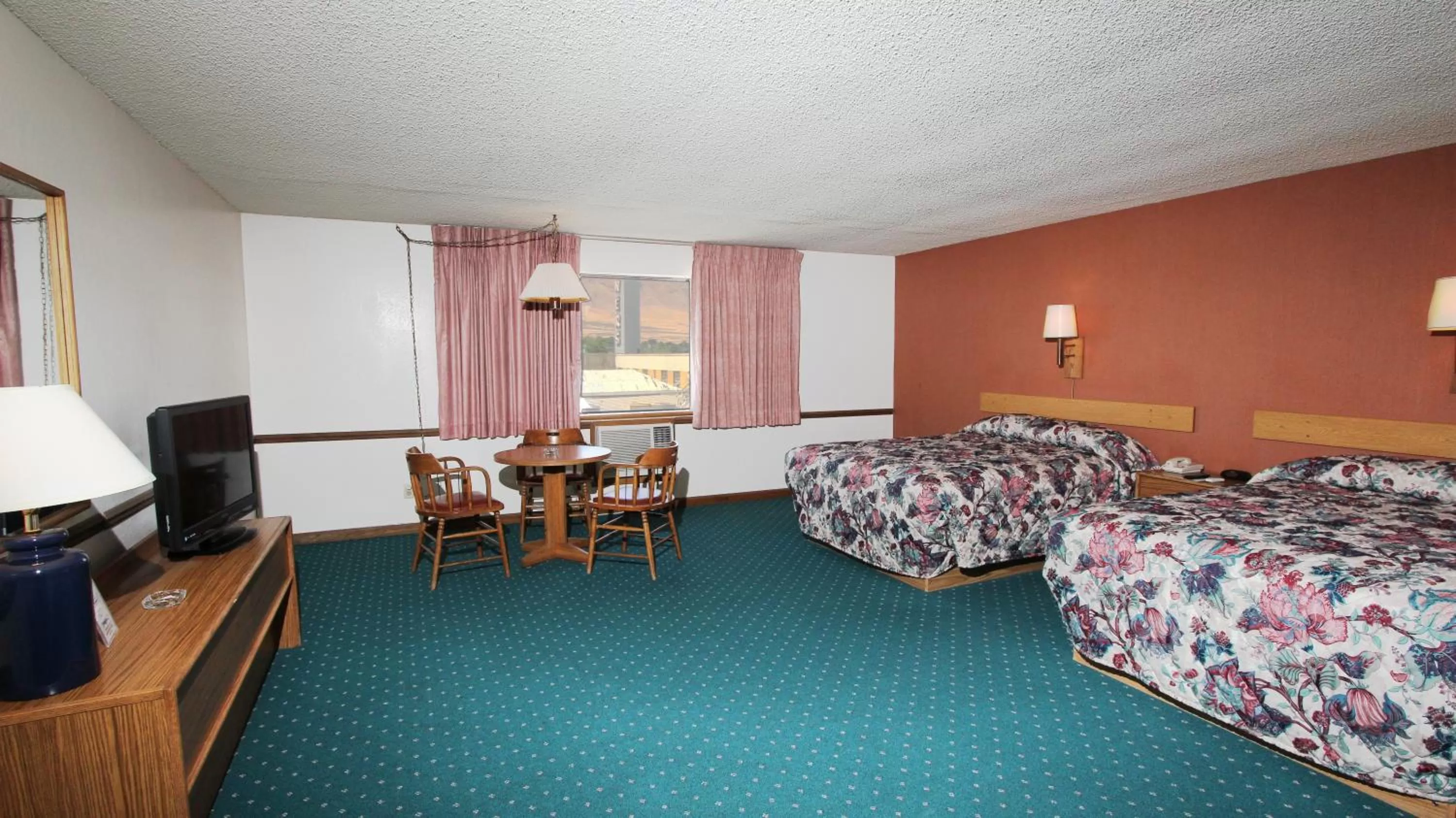Photo of the whole room in Winners Inn Casino