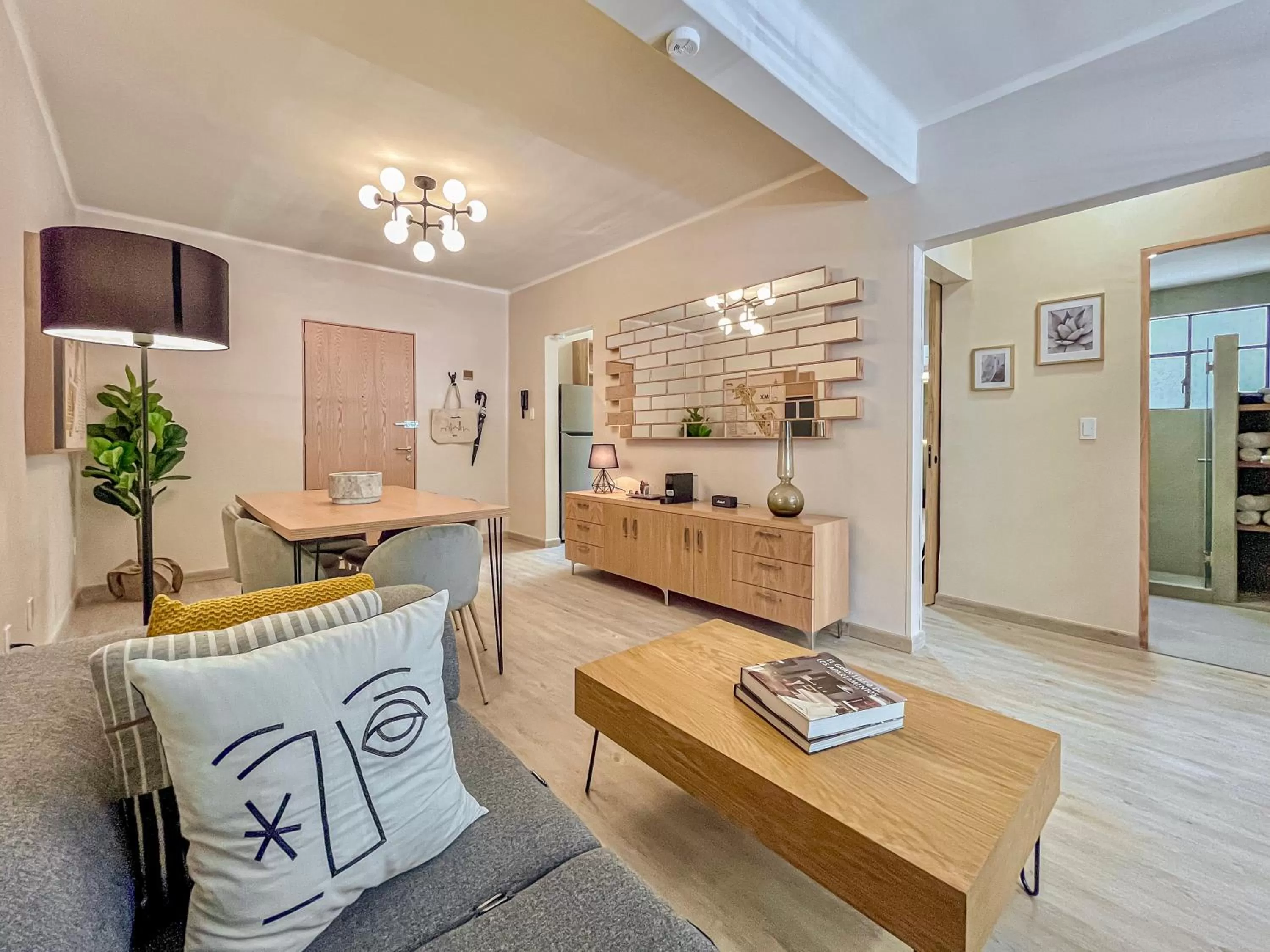 Living room in Mi Zona Lodging WTC