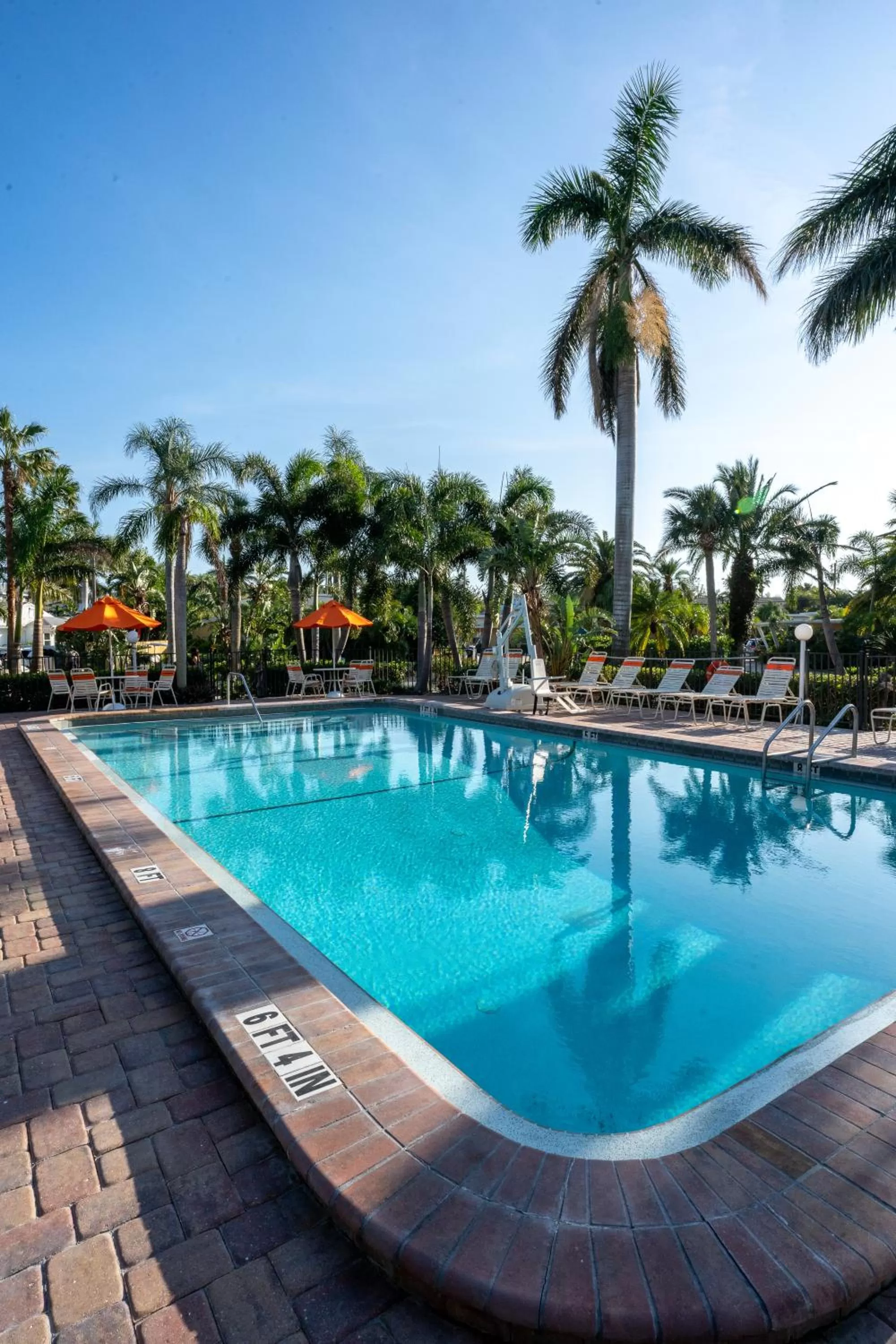 Swimming pool in The Capri at Siesta
