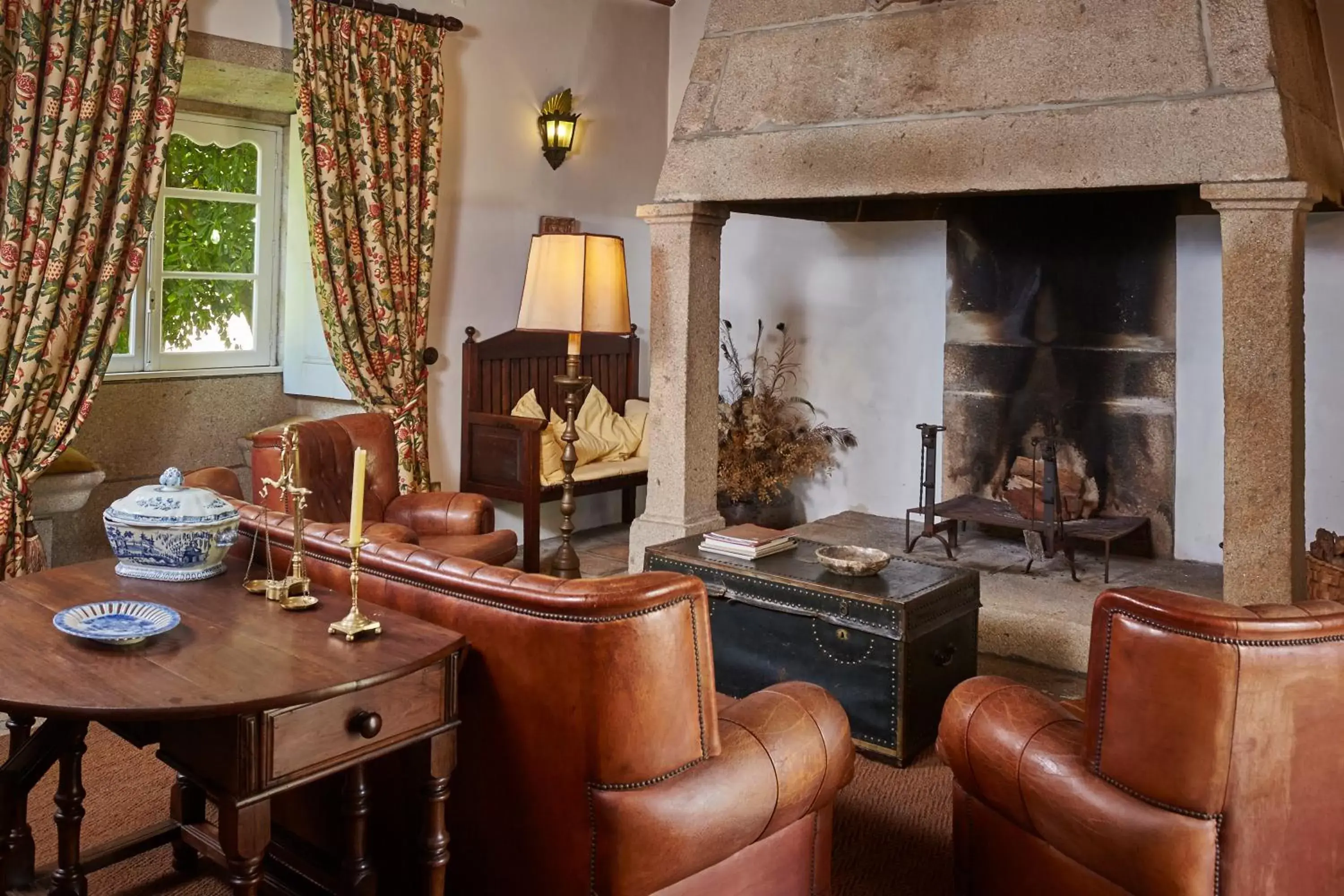 Communal lounge/ TV room in Paço de Calheiros - Turismo de Habitação