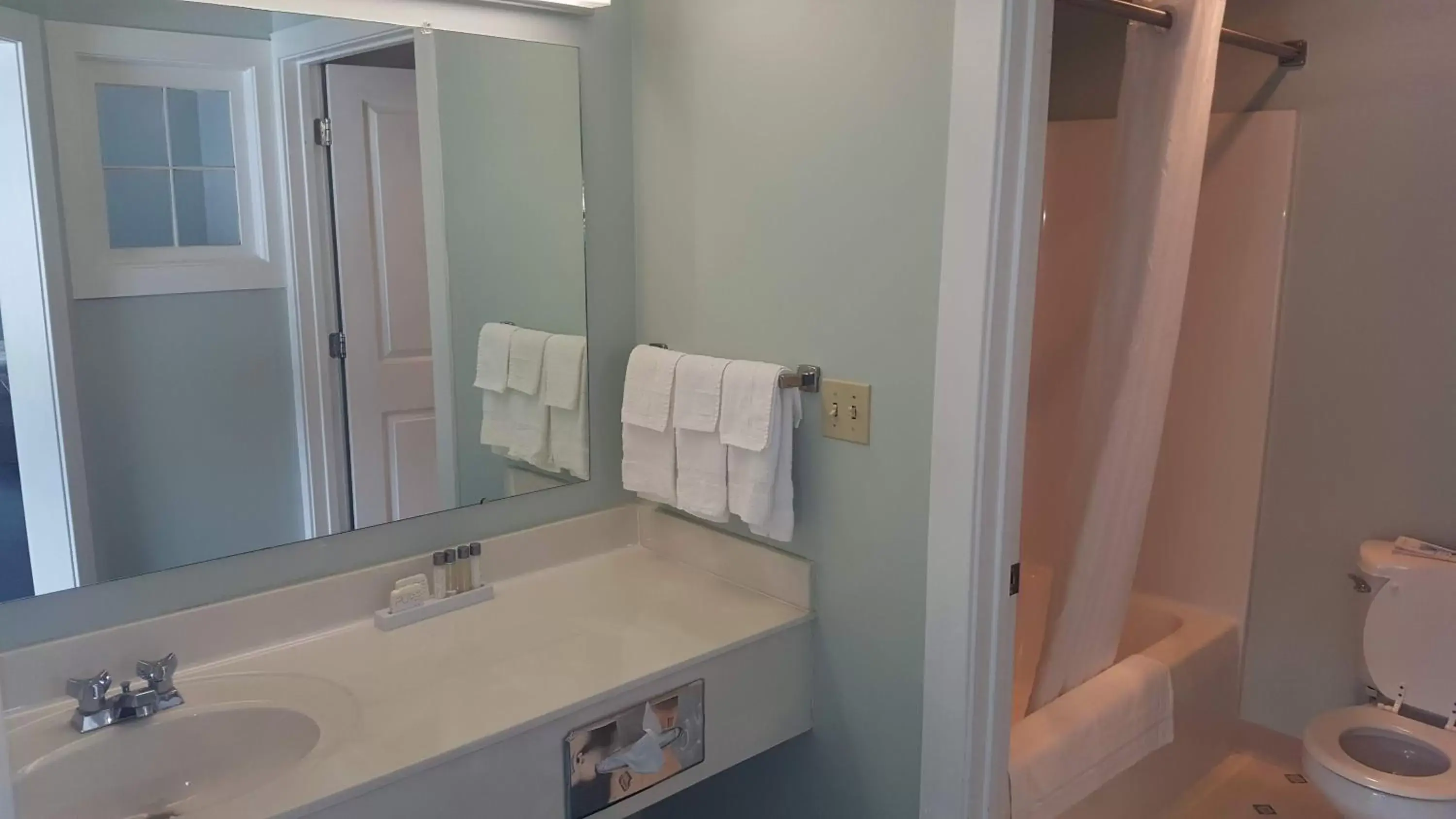 Bathroom in Spruce Lane Lodge and Cottages