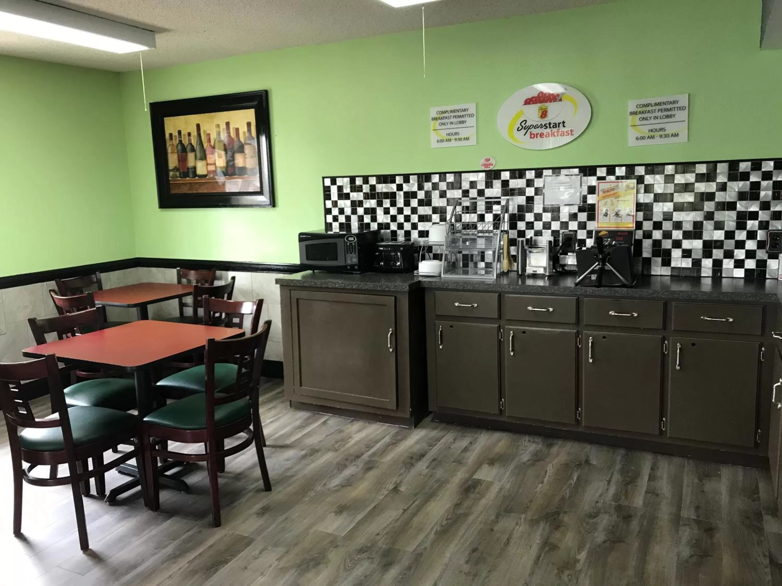 On site in Super 8 by Wyndham Mobile