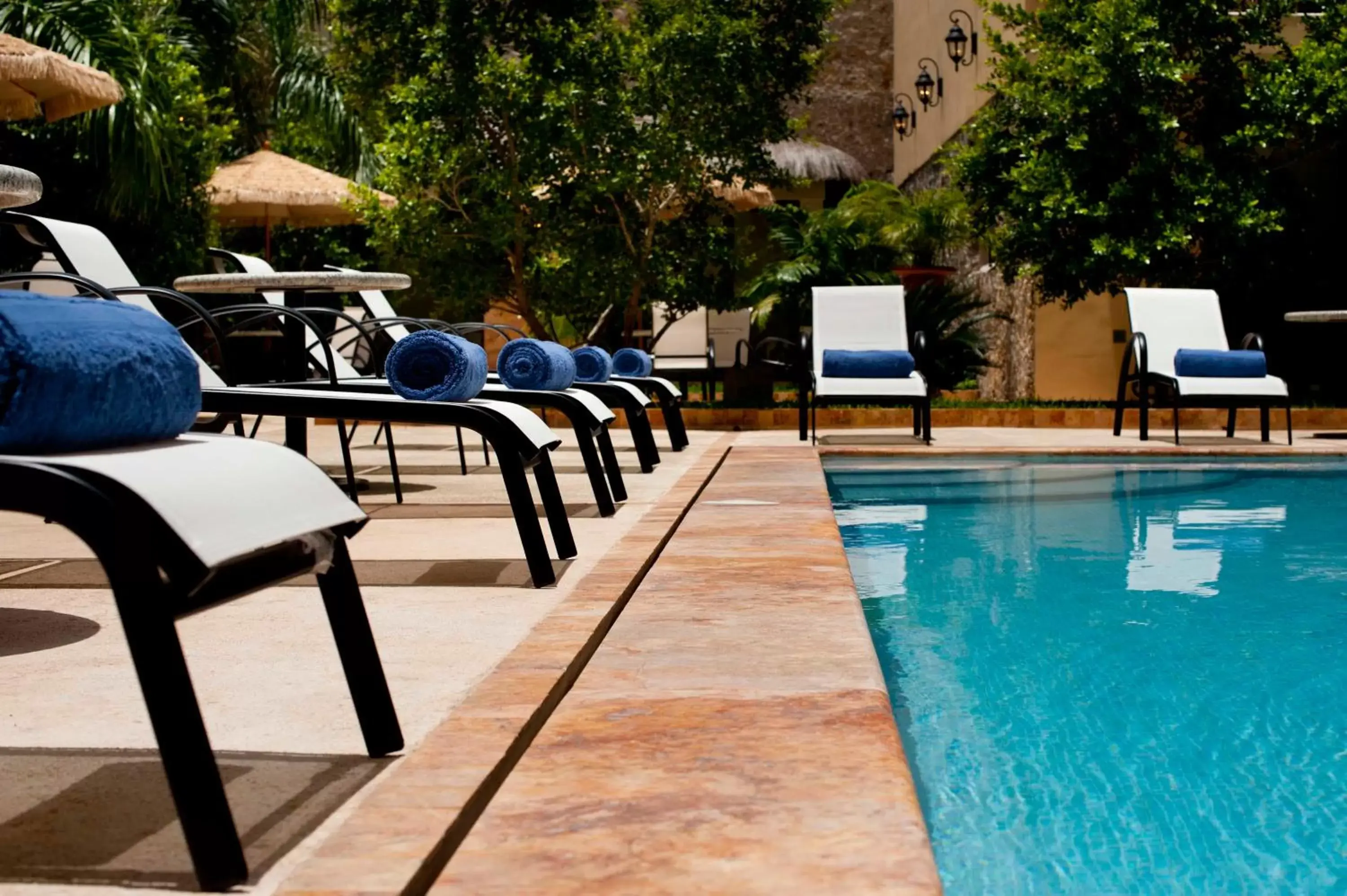 Swimming Pool in Mansión Mérida Boutique Hotel - Restaurant