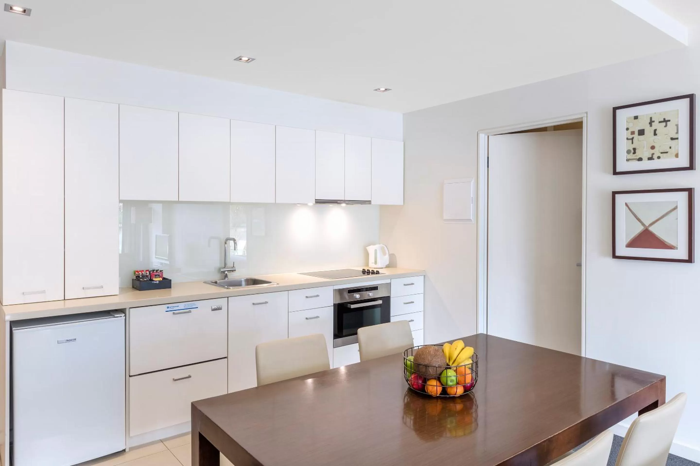 Kitchen or kitchenette in Wyndham Resort Torquay