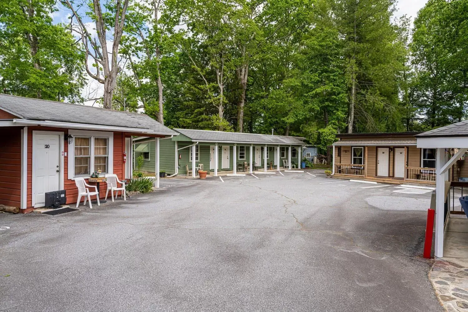 Property Building in CedarWood Inn