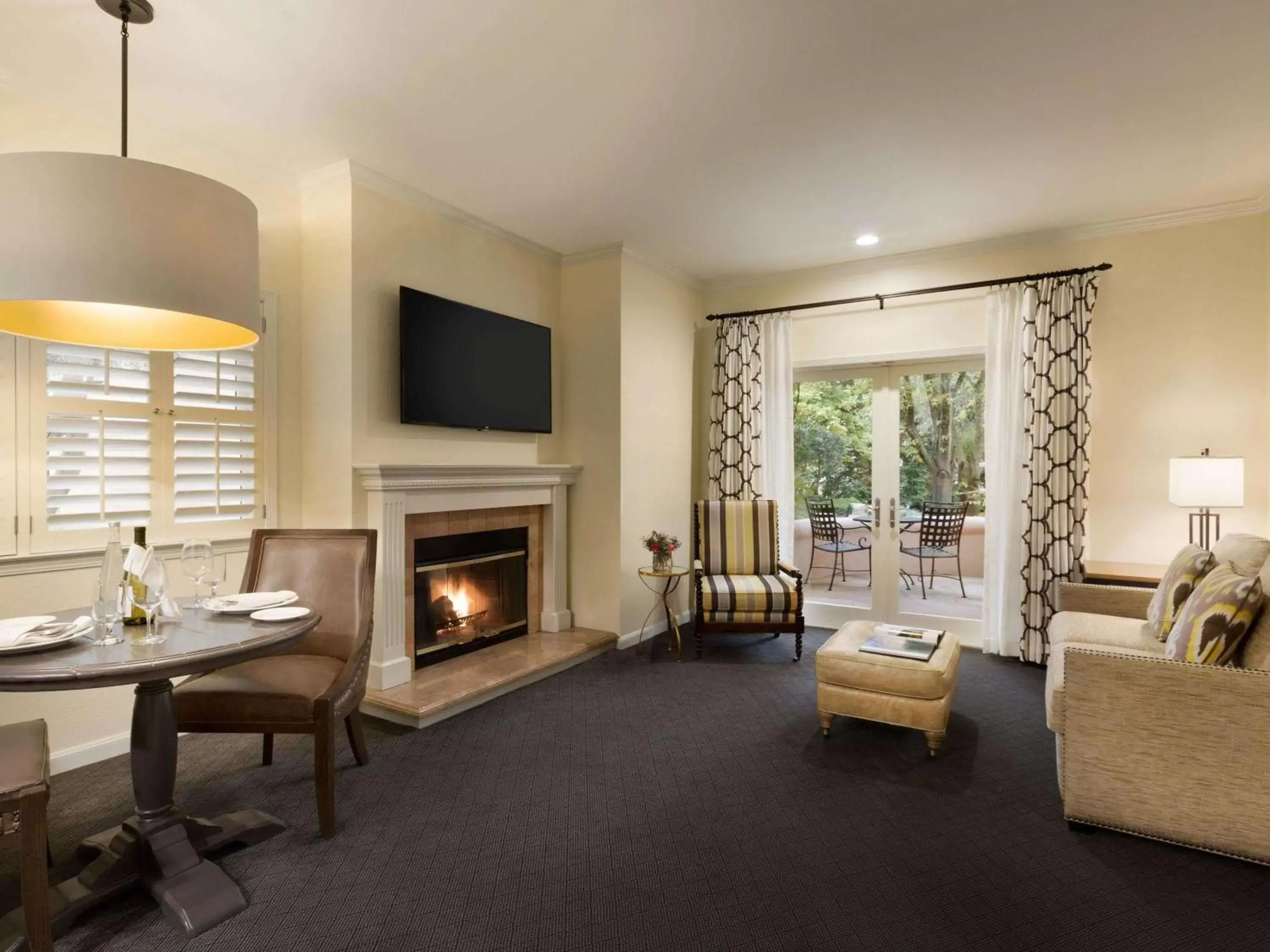 Bedroom, Seating Area in Fairmont Sonoma Mission Inn & Spa