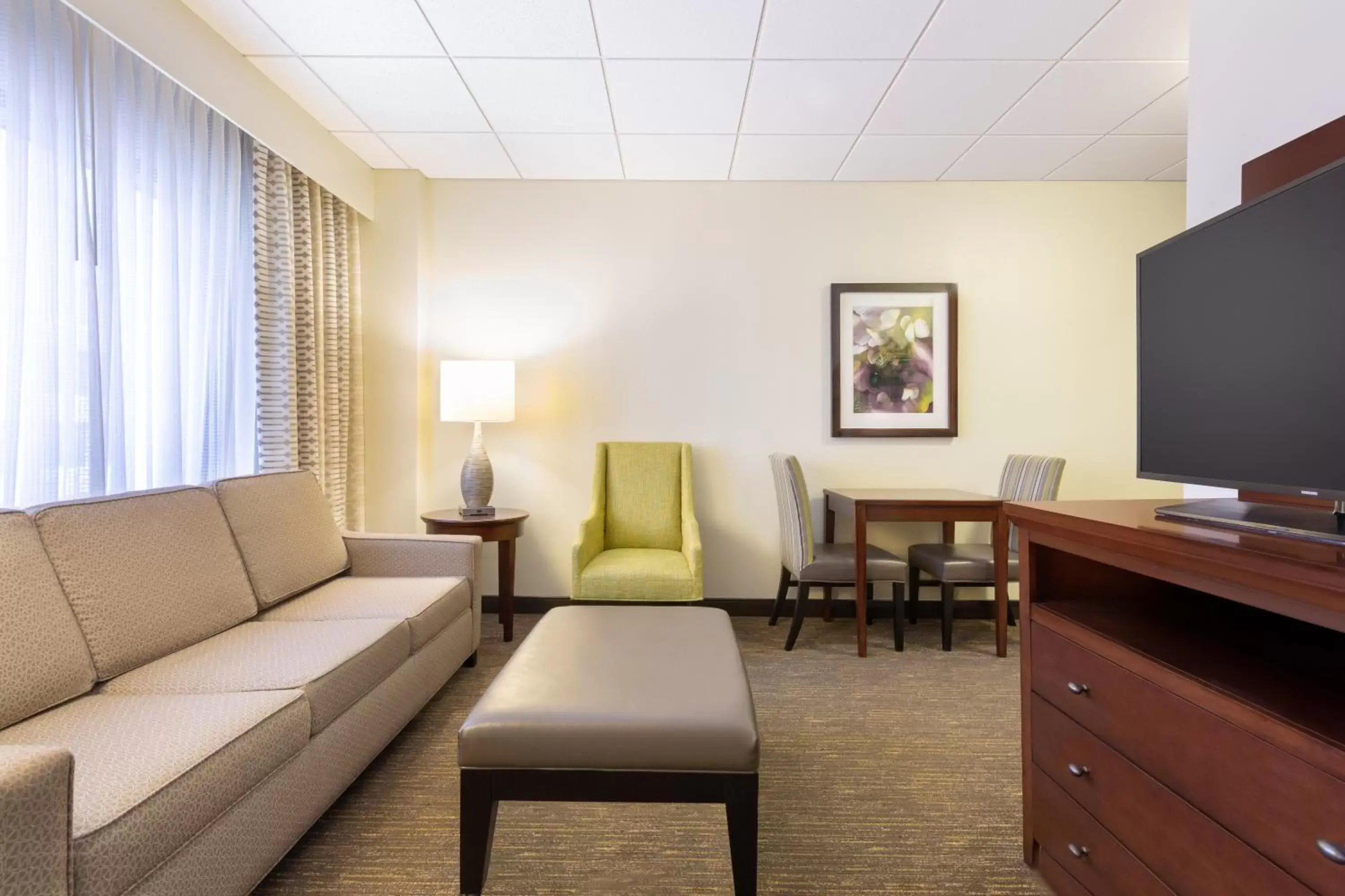 Bedroom, Seating Area in DoubleTree by Hilton Houston Medical Center Hotel & Suites