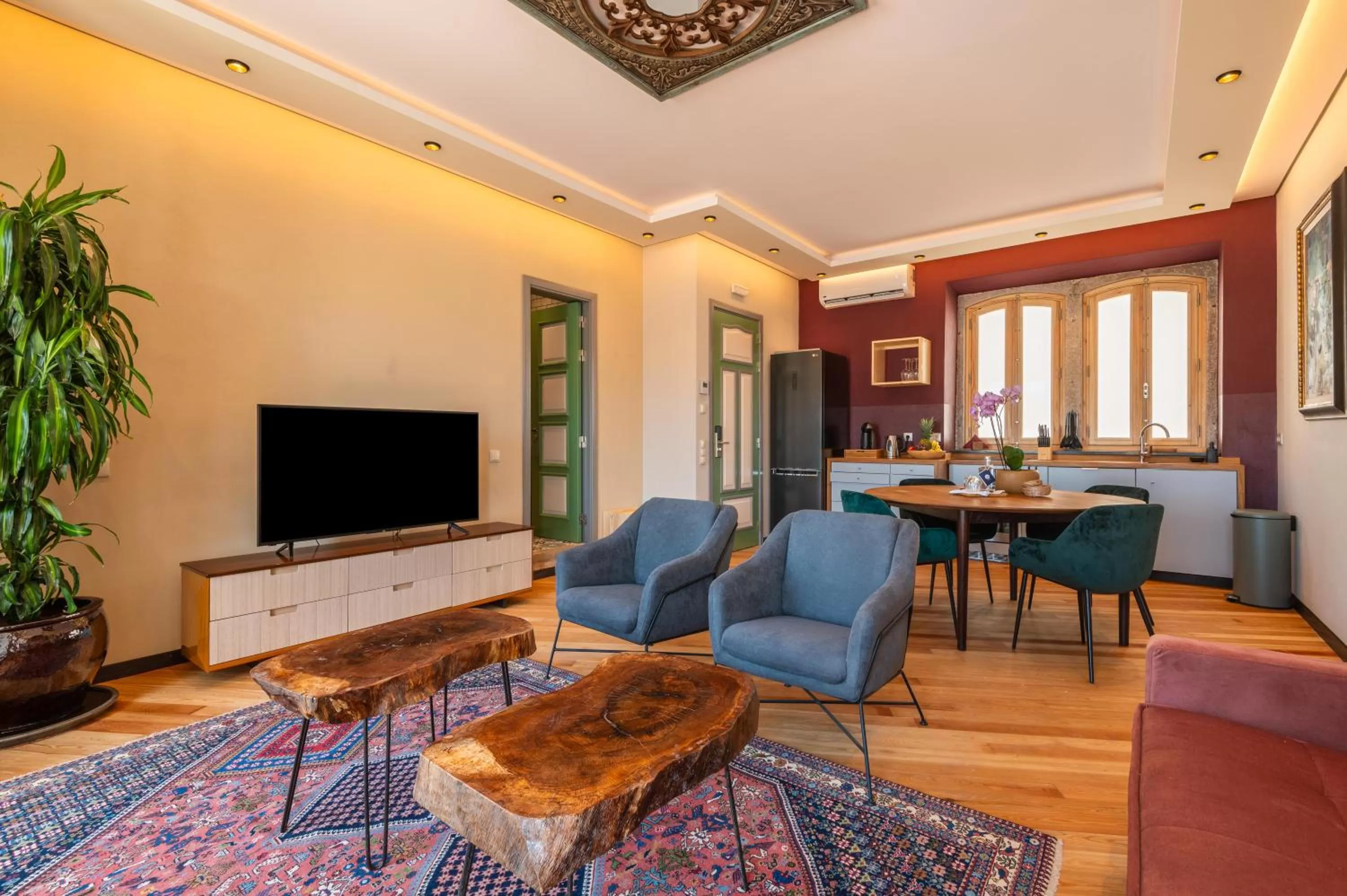 Communal lounge/ TV room in Vila Origens Boutique Hotel Albufeira – Adults Only