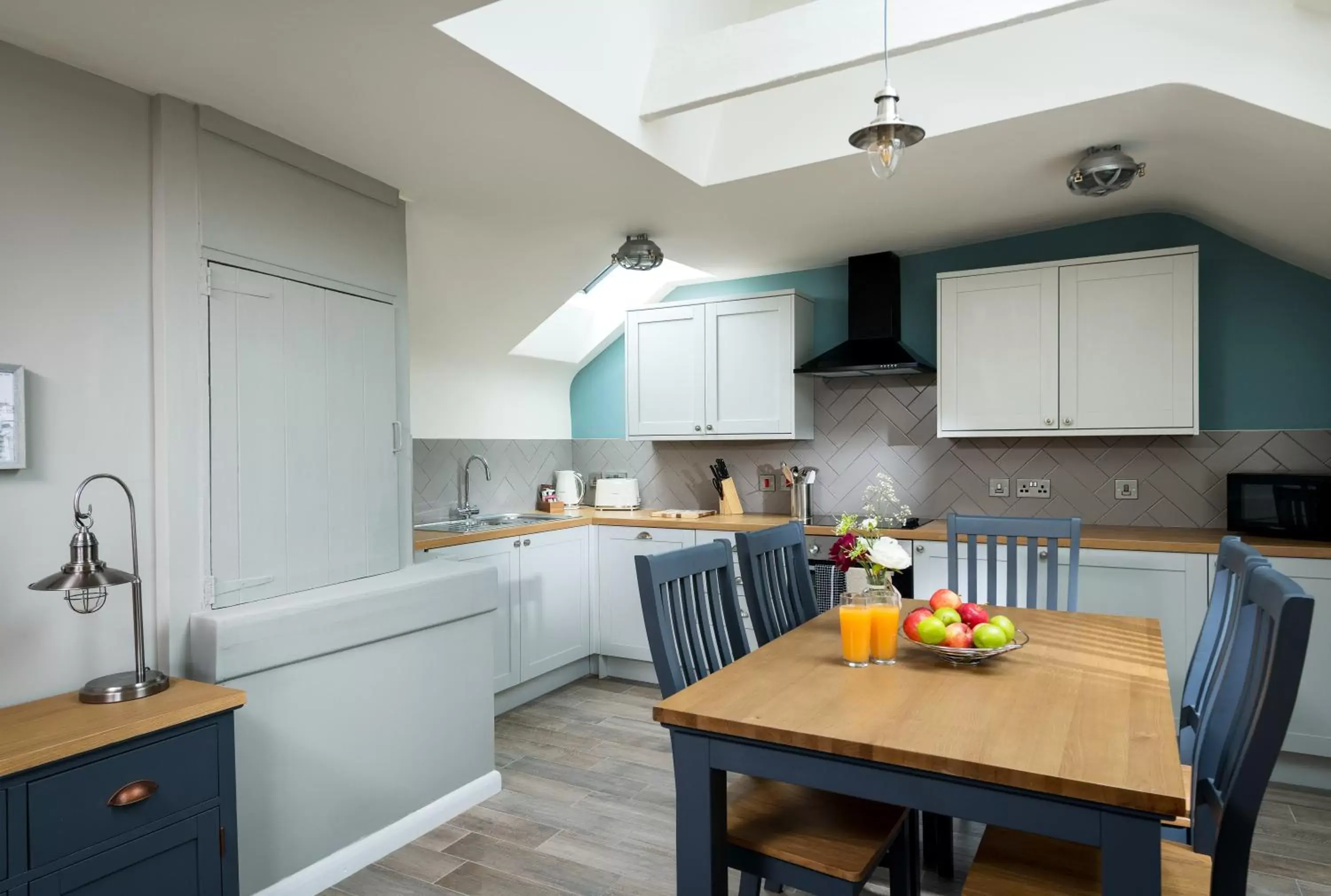 Kitchen or kitchenette, Kitchen/Kitchenette in Lifeboat Inn