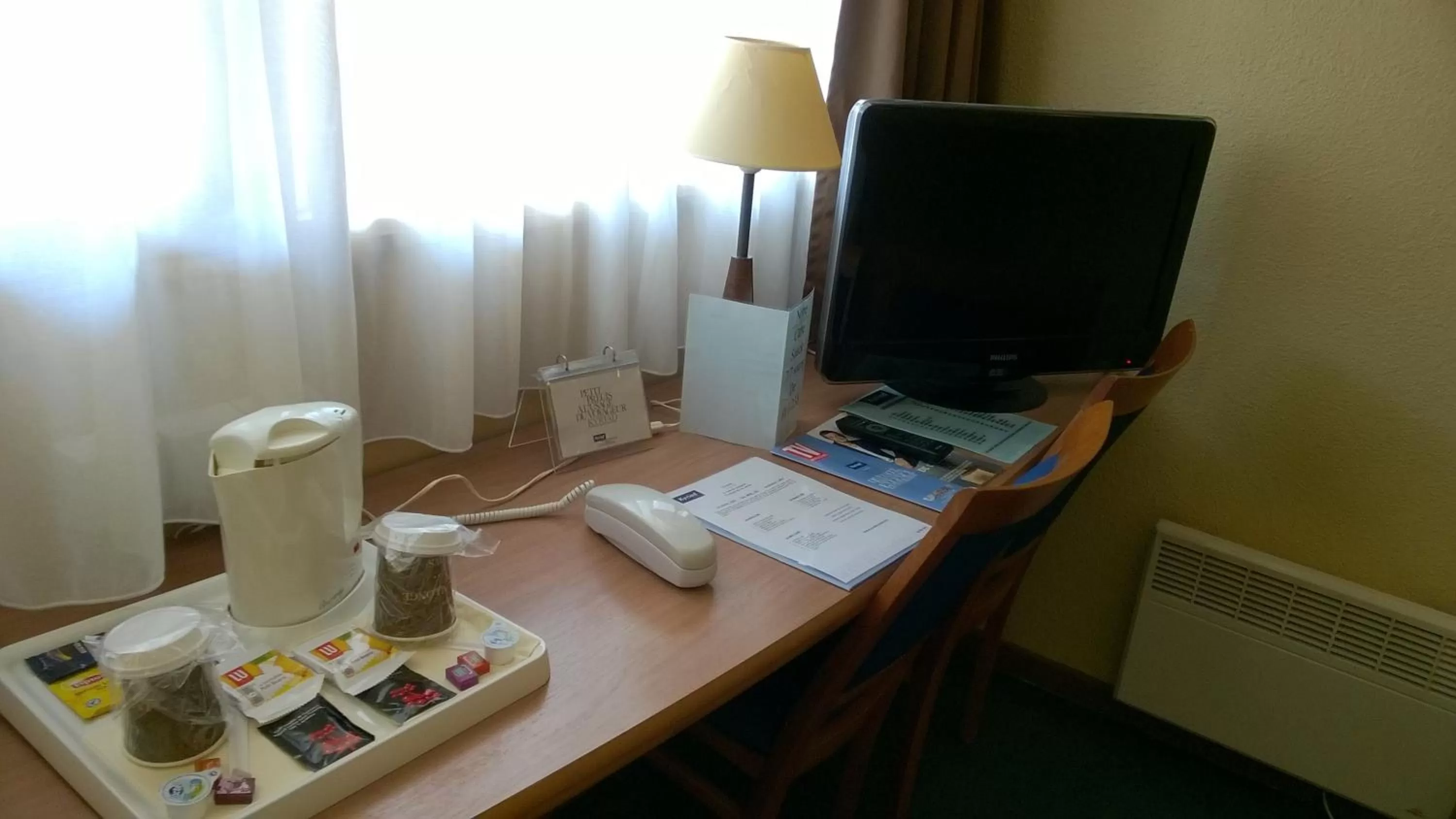 Coffee/tea facilities in Kyriad Mulhouse Est - Lutterbach