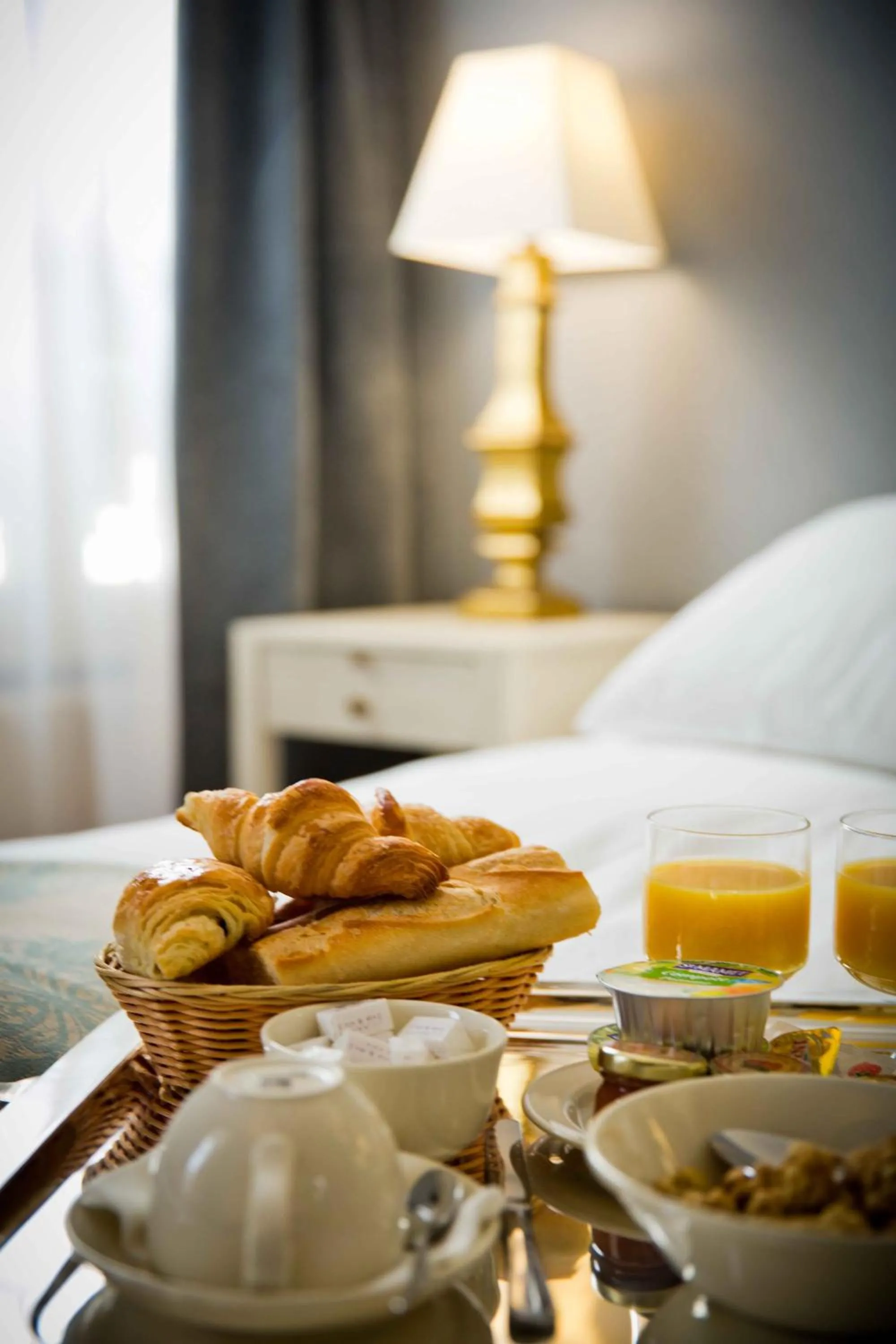 Food and drinks, Bed in Champerret Heliopolis