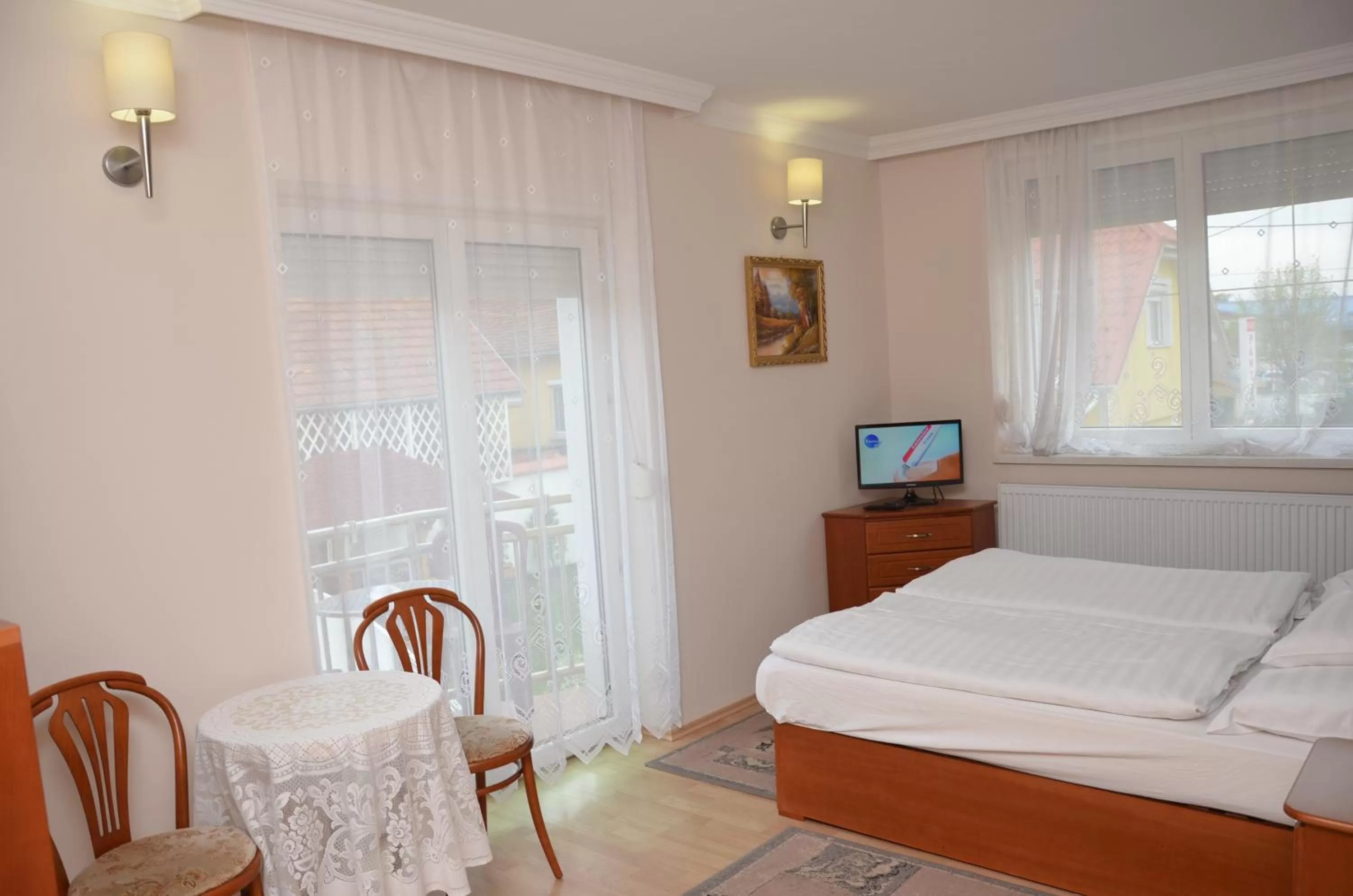 Bedroom, Bed in Szieszta Panzió