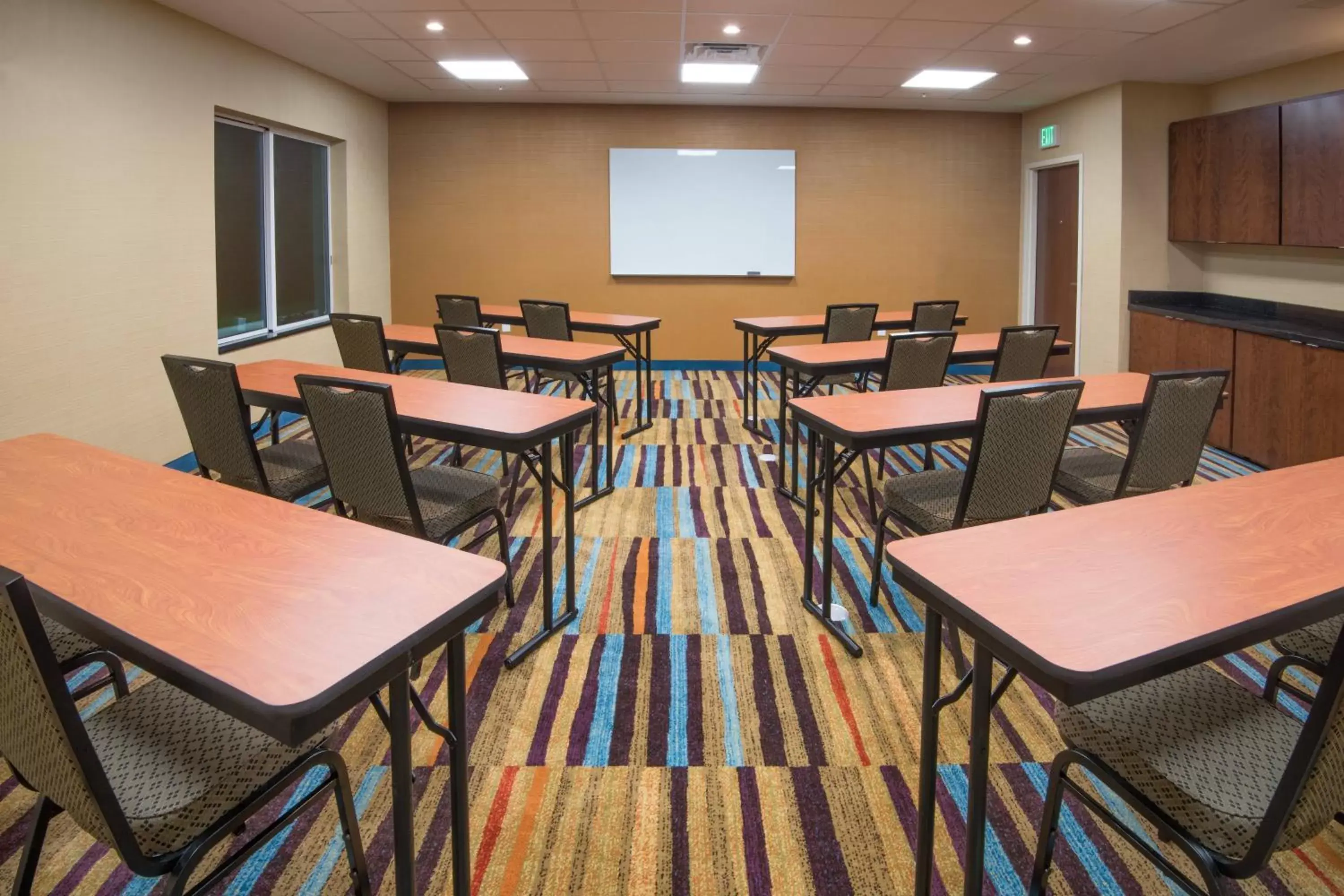 Meeting/conference room in Fairfield Inn & Suites by Marriott Fort Wayne Southwest