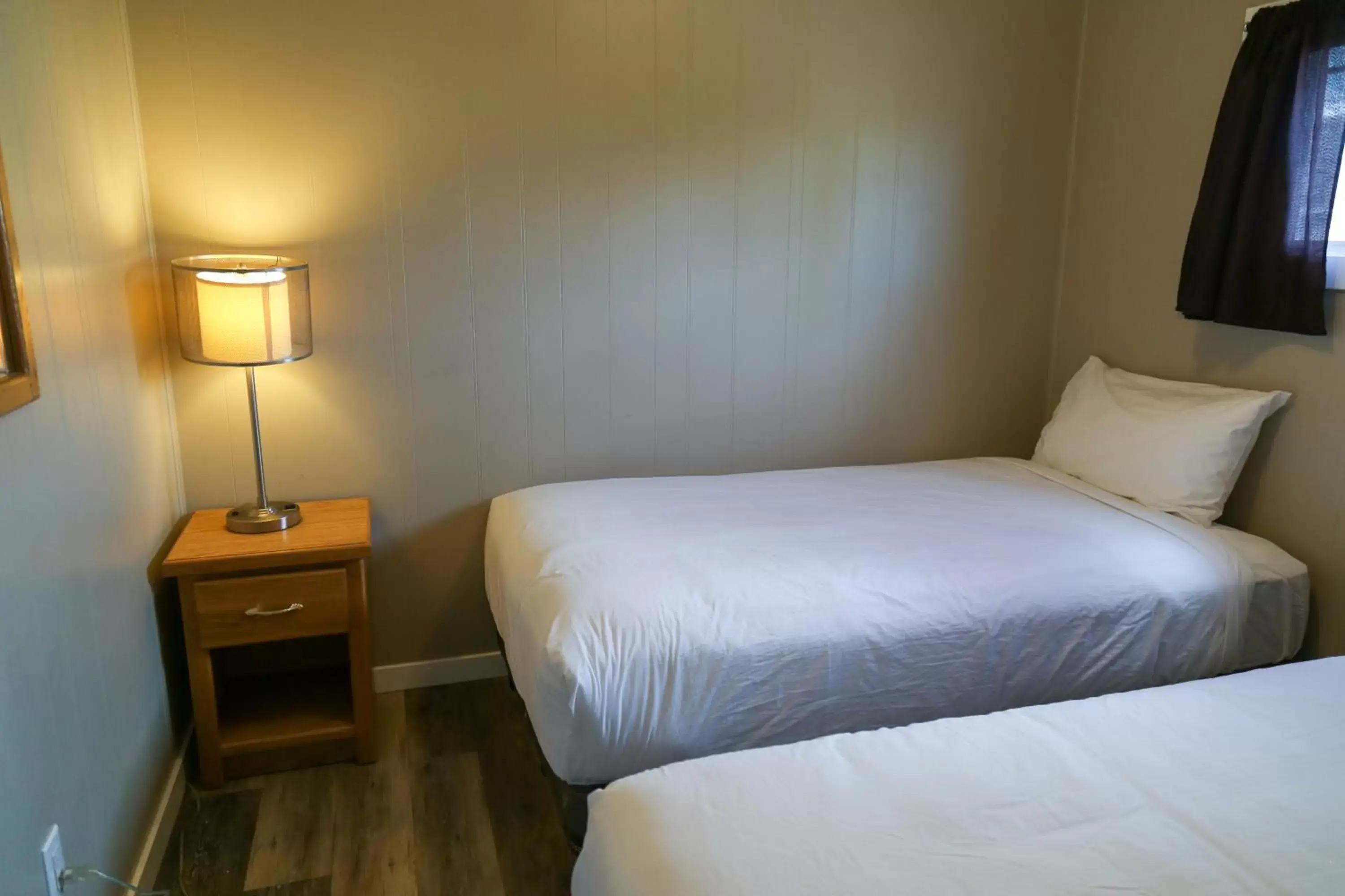 Bedroom, Bed in Richter Pass Beach Resort