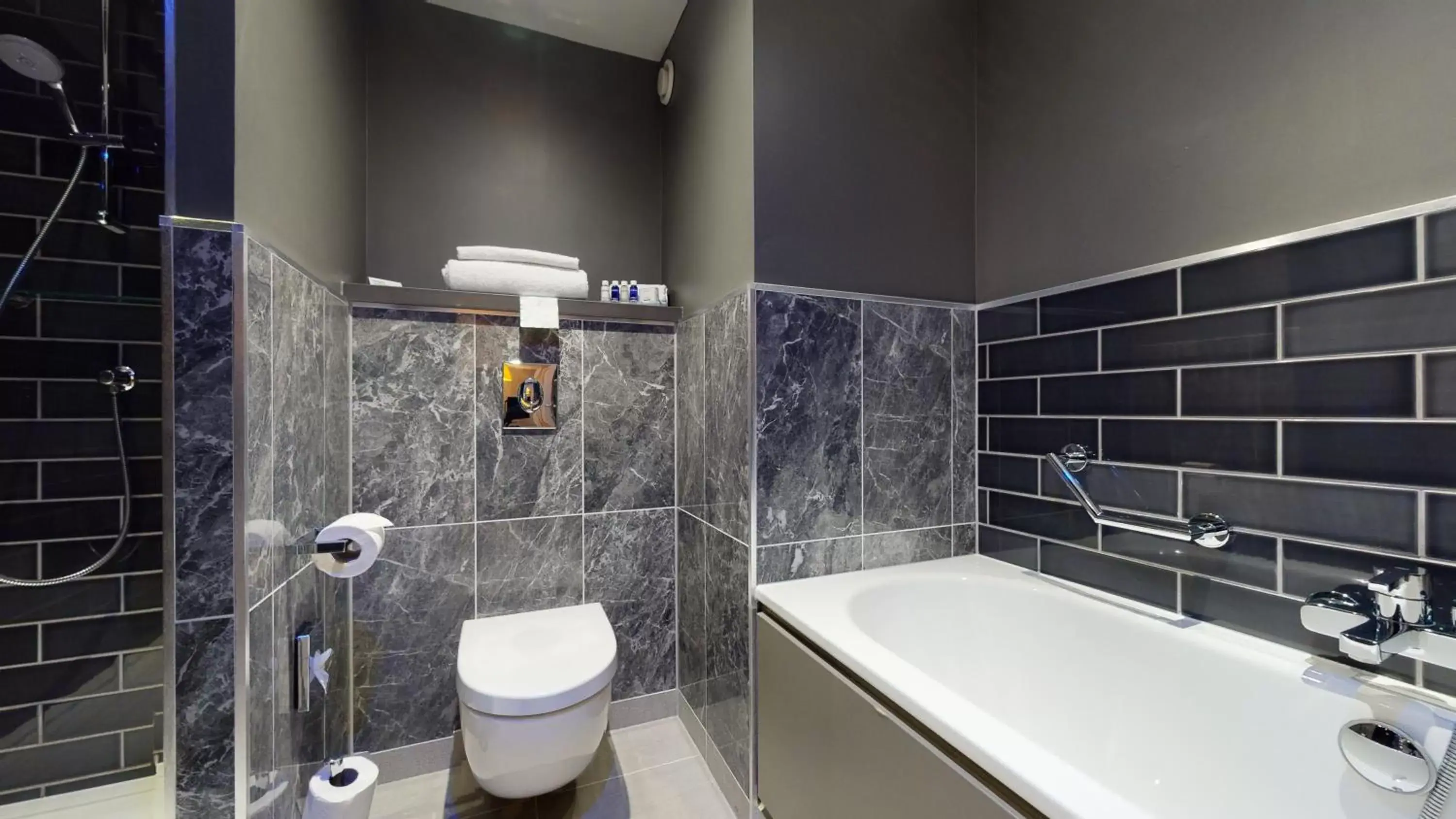 Bathroom in Holiday Inn Manchester - City Centre, an IHG Hotel