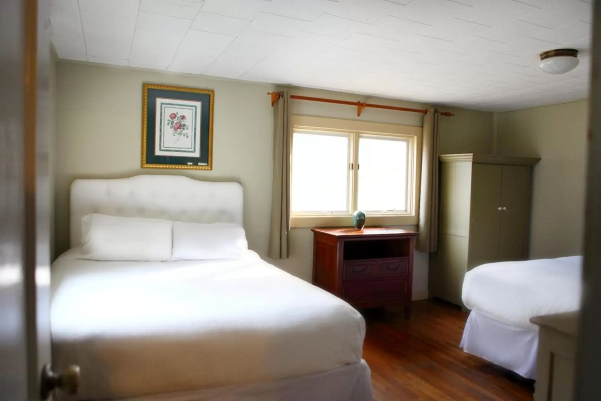 Bedroom, Bed in The Pines Cottages