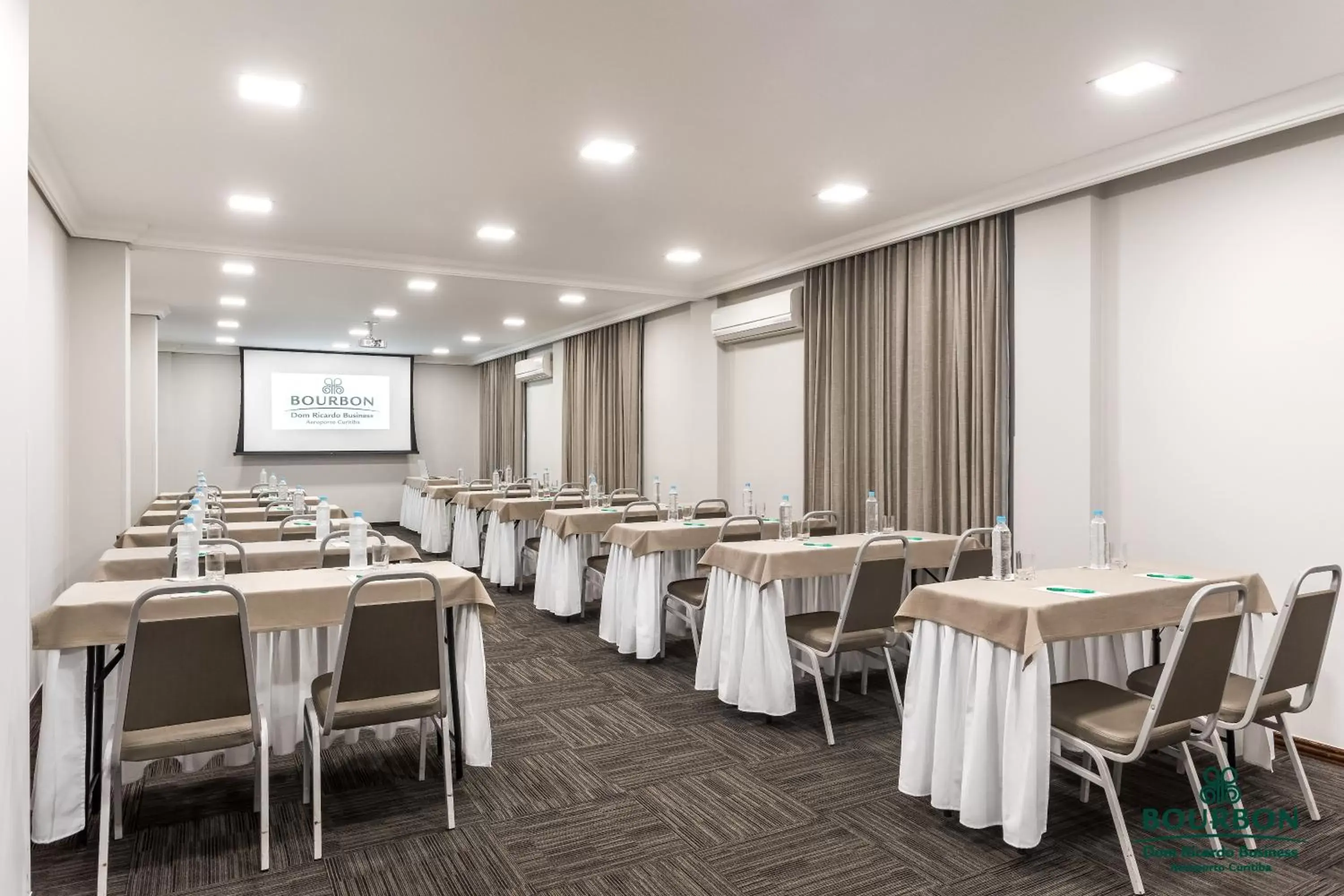 Meeting/conference room in Bourbon Dom Ricardo Aeroporto Curitiba Business Hotel