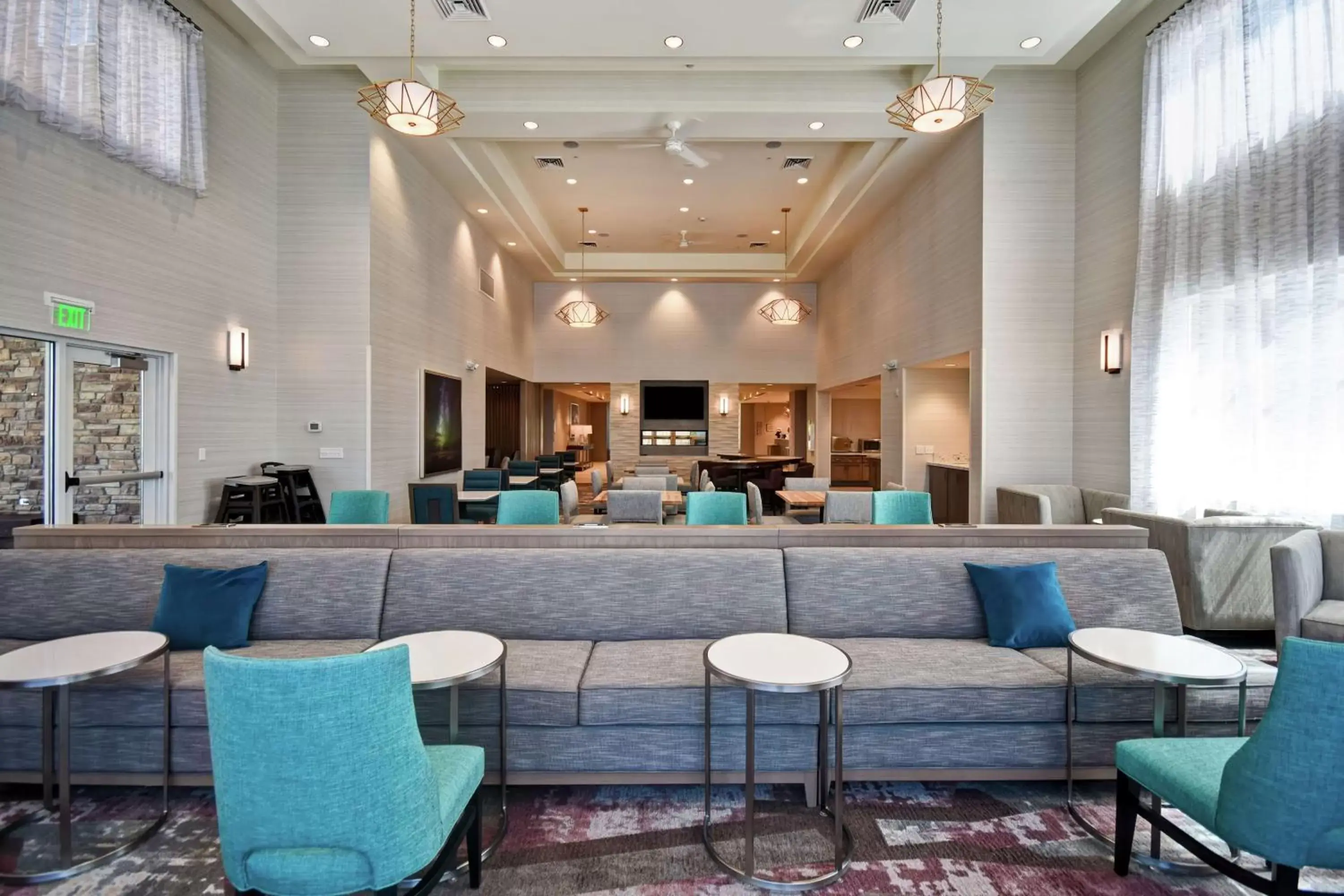Lobby or reception, Lounge/Bar in Homewood Suites By Hilton Salt Lake City Airport