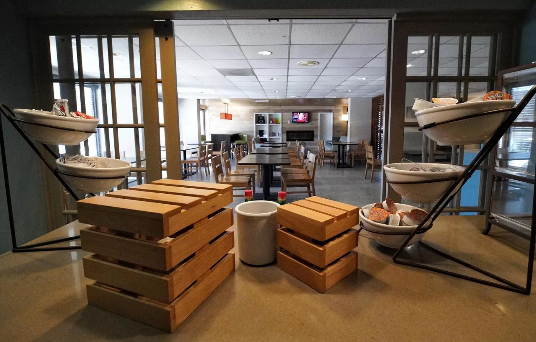 Lobby or reception, Restaurant/Places to Eat in Country Inn & Suites by Radisson, Grand Prairie-DFW-Arlington, TX