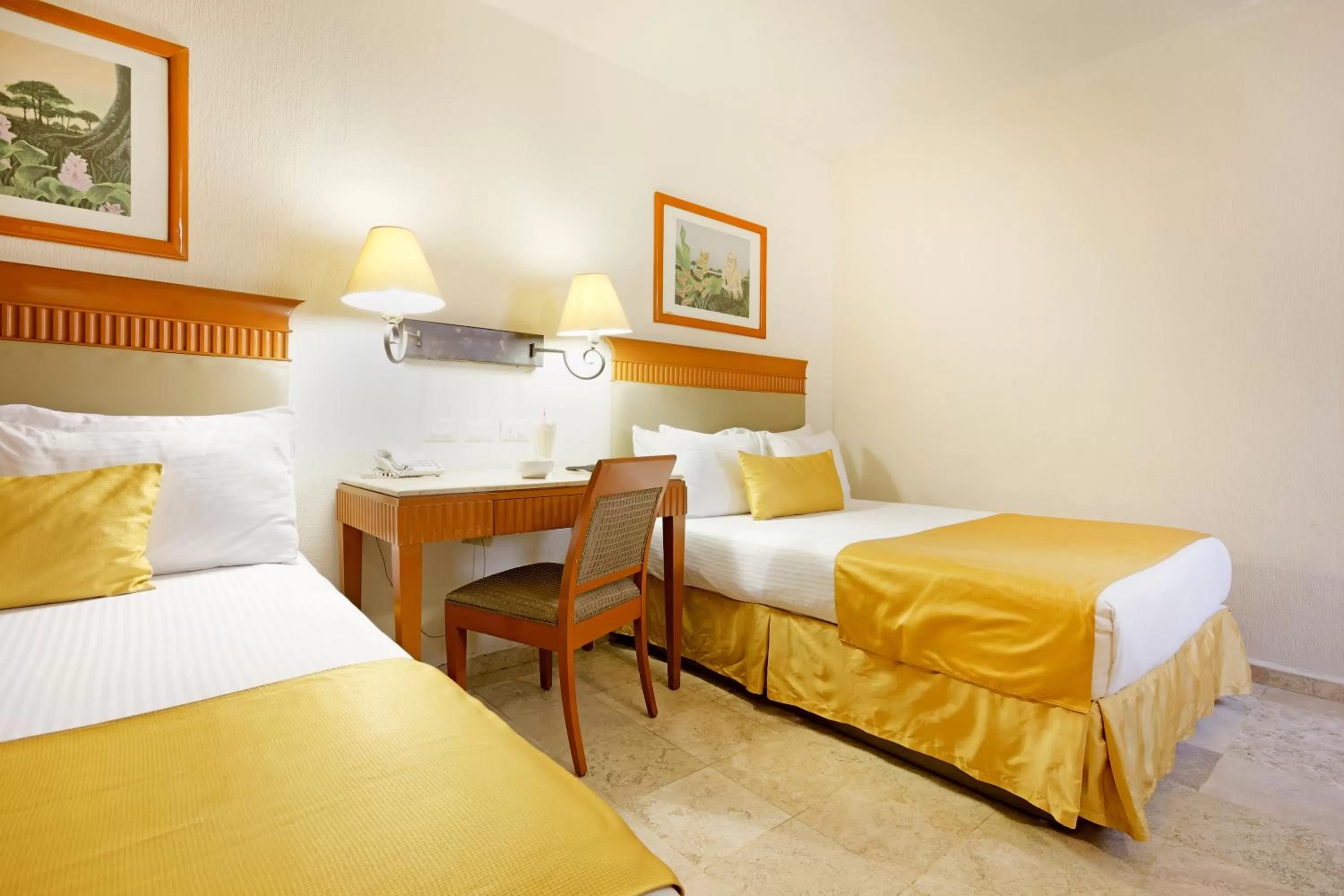 Decorative detail, Bed in Hotel Olmeca Plaza