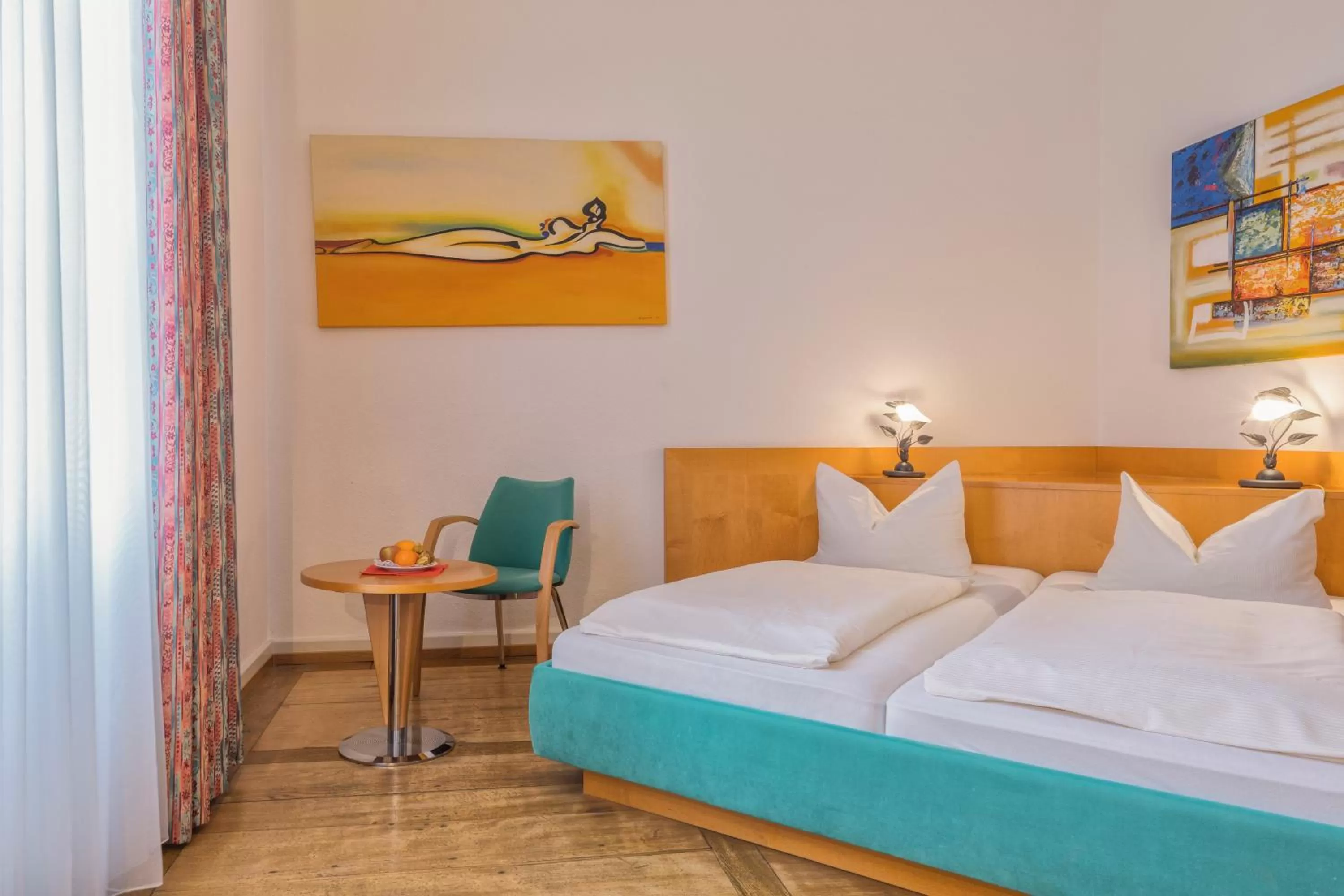 Photo of the whole room, Bed in Alleehaus