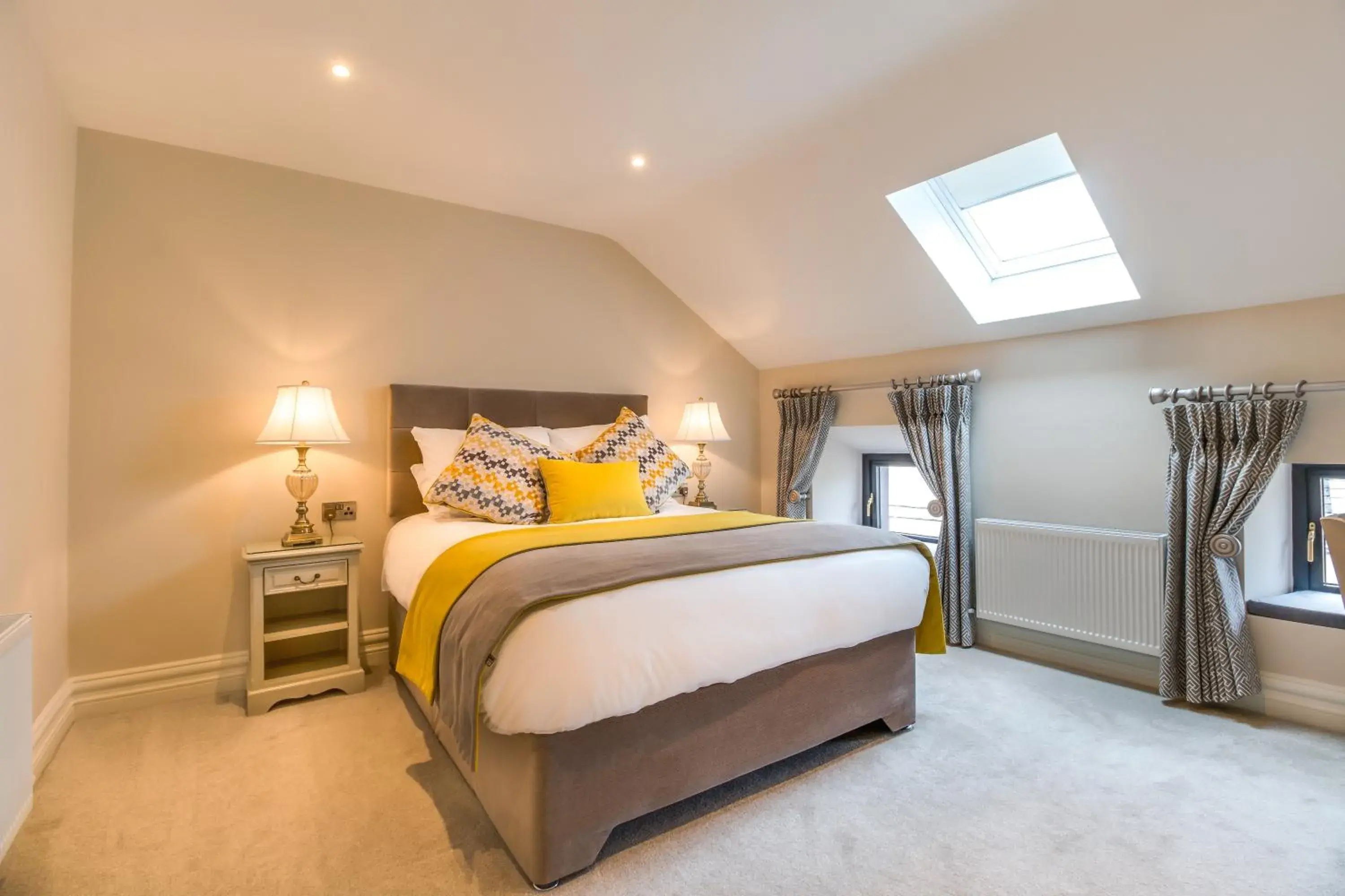 Standard Double Room - single occupancy in Kingston's Townhouse Standard Double Room - single occupancy in Kingston's Townhouse