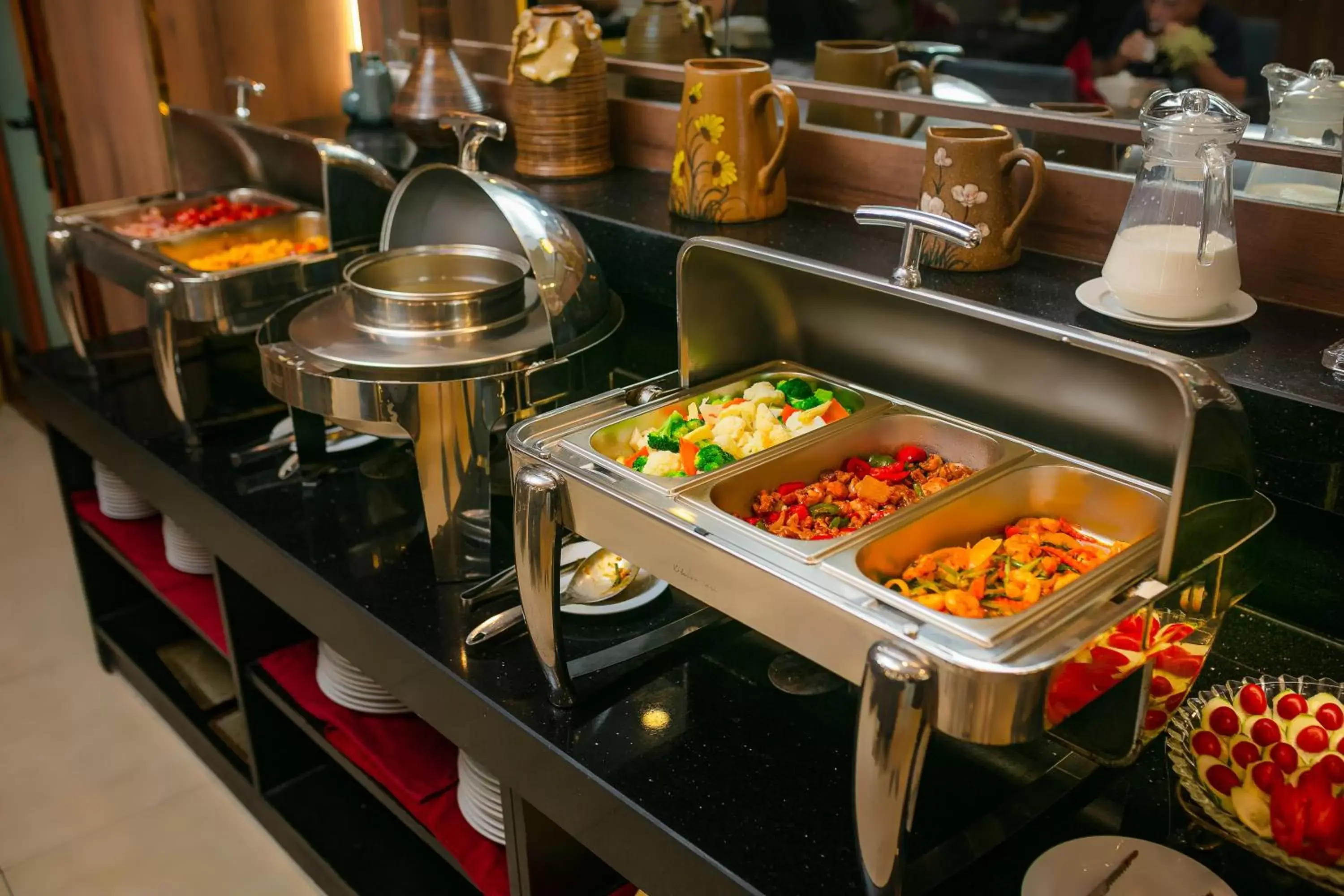 Food and drinks in Hanoi La Palm Premier Hotel & Spa Food and drinks in Hanoi La Palm Premier Hotel & Spa