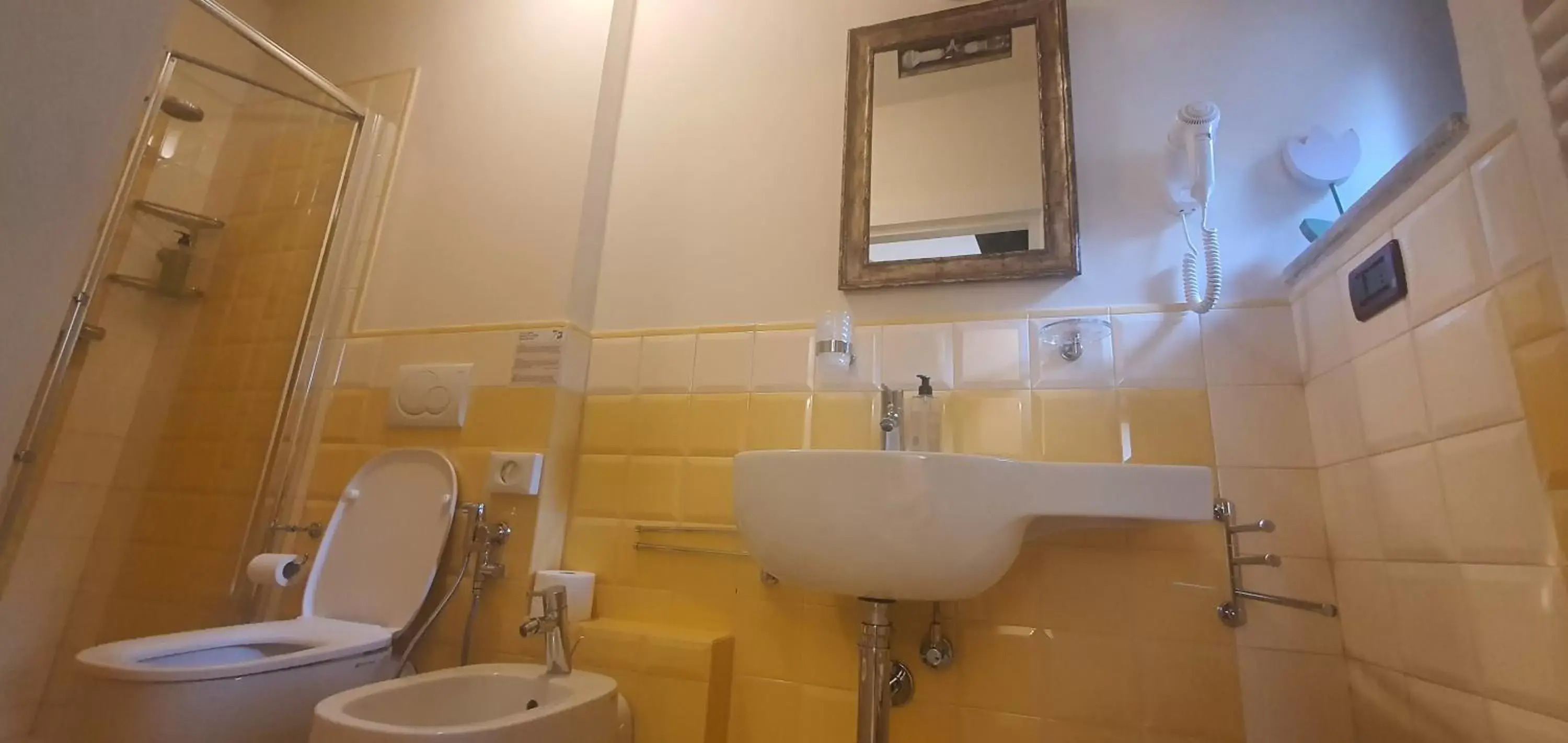 Bathroom in Hotel Dente Del Gigante