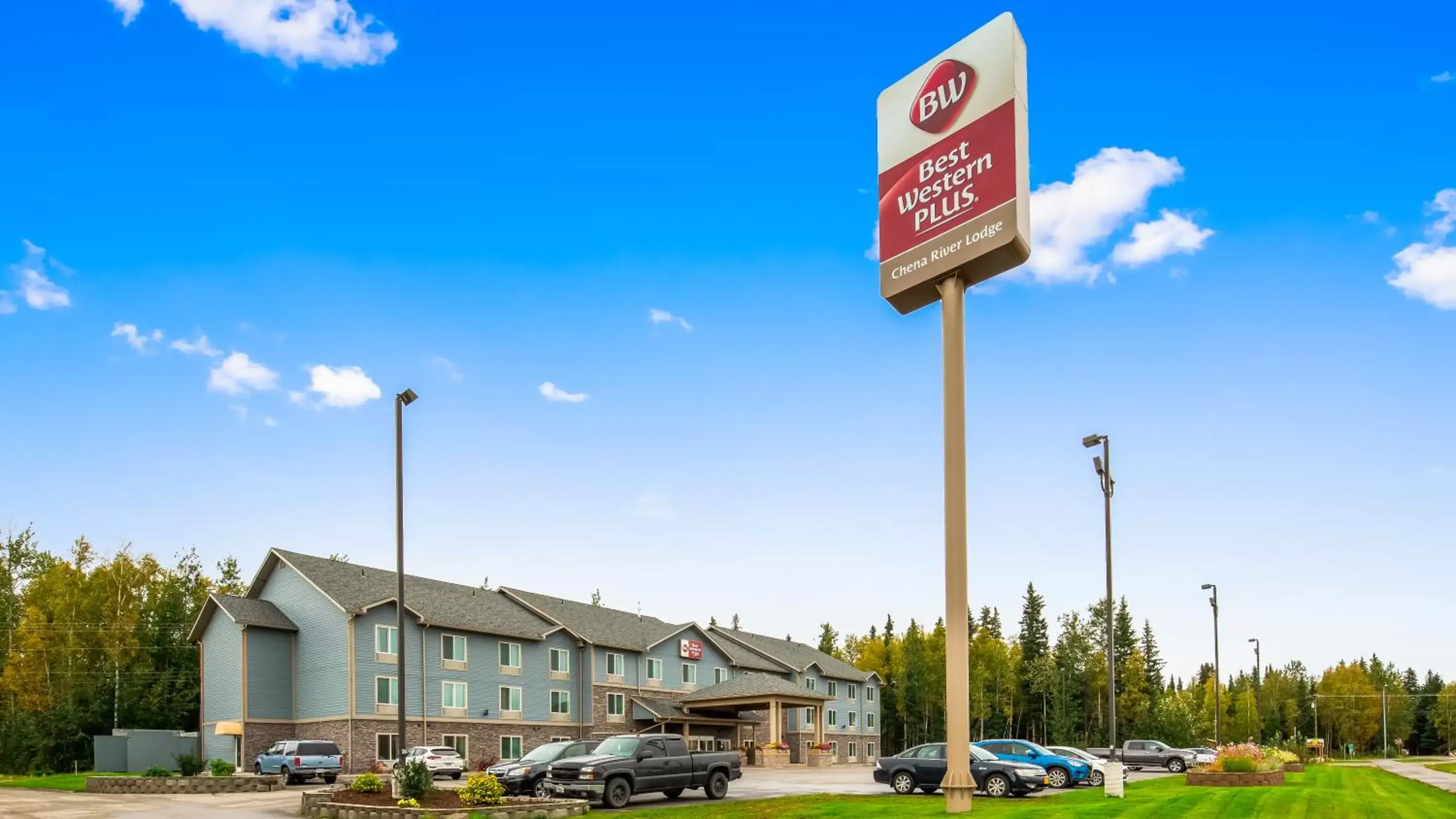 Facade/entrance, Property Building in Best Western Plus Chena River Lodge