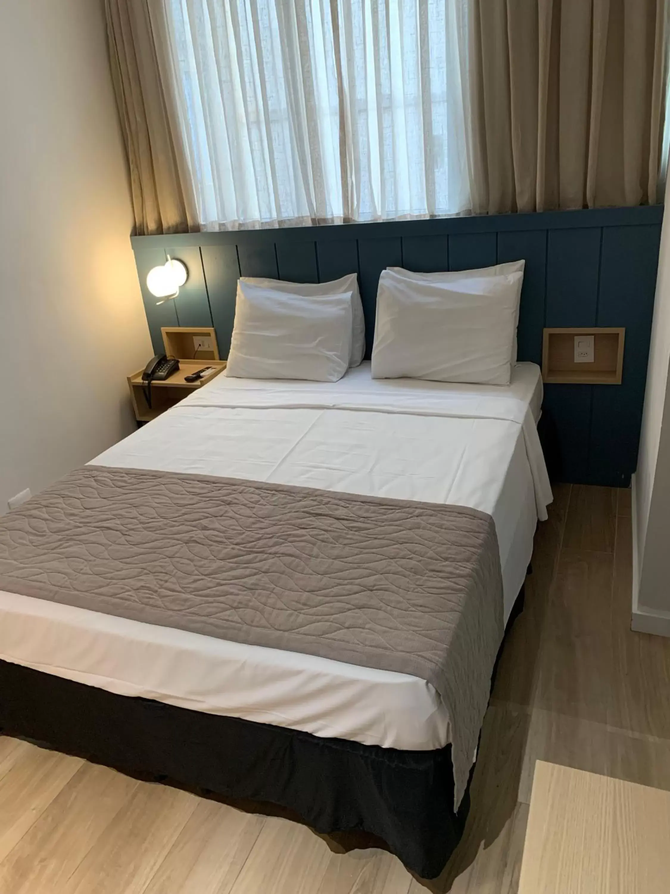 Superior Double Room in Regency Copacabana Hotel Superior Double Room in Regency Copacabana Hotel