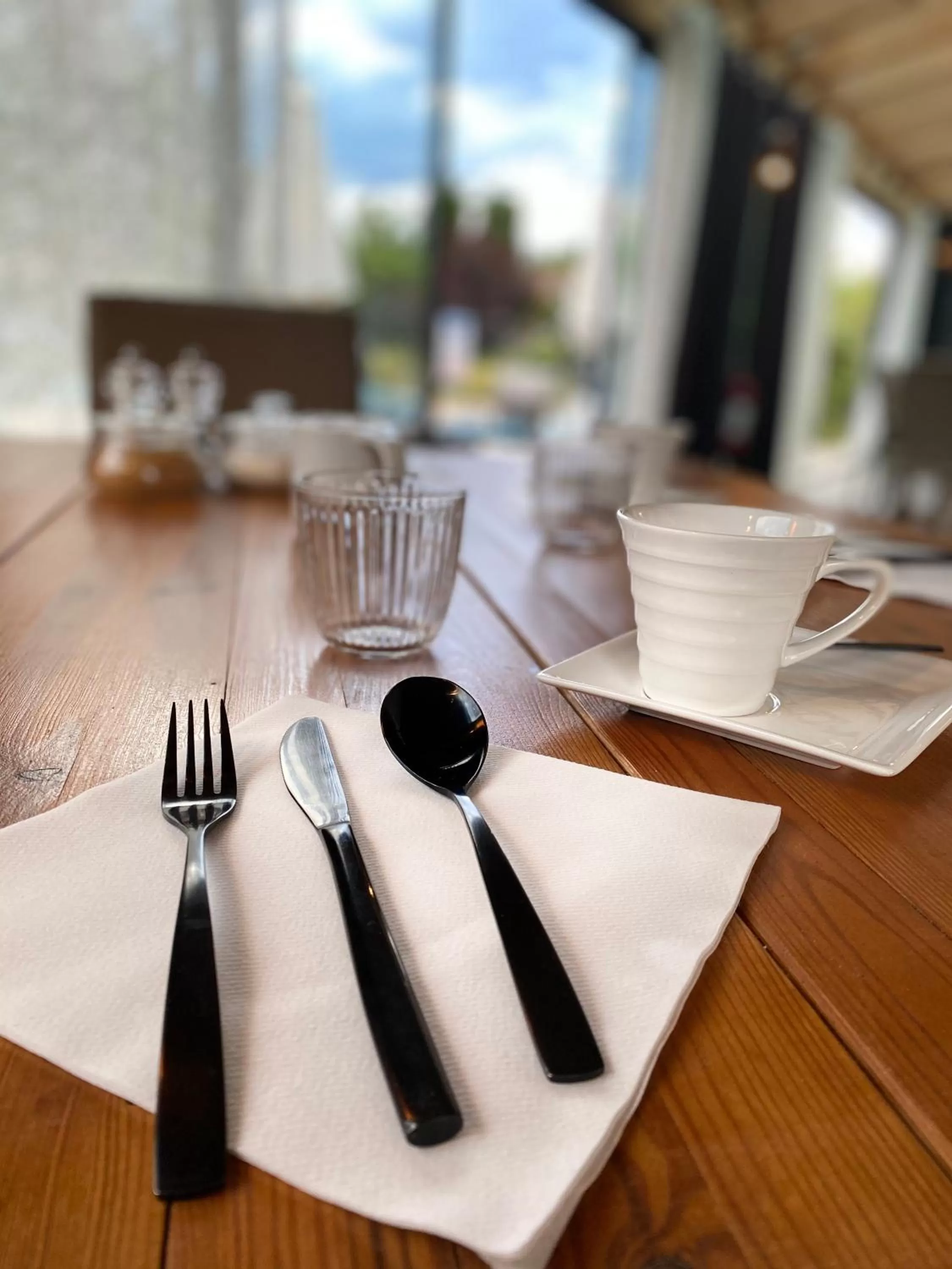 Restaurant/places to eat in Le Plan B - Hôtel 3 étoiles - Restaurant