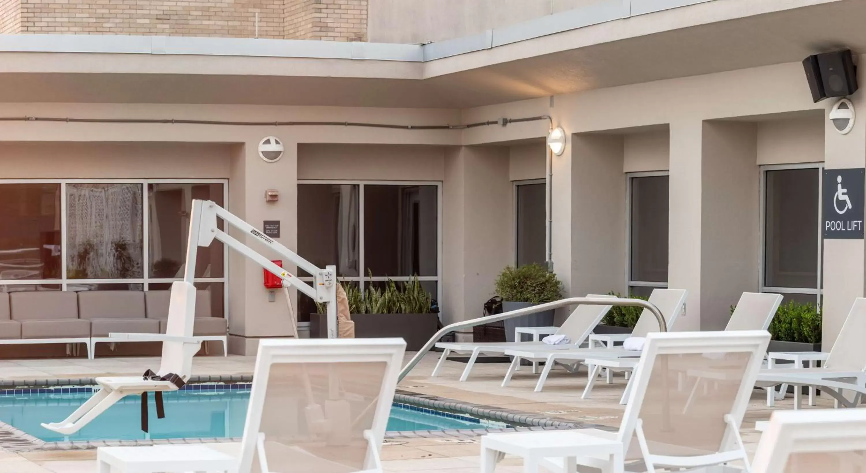 Pool view, Swimming Pool in Hilton Garden Inn New Orleans French Quarter/CBD