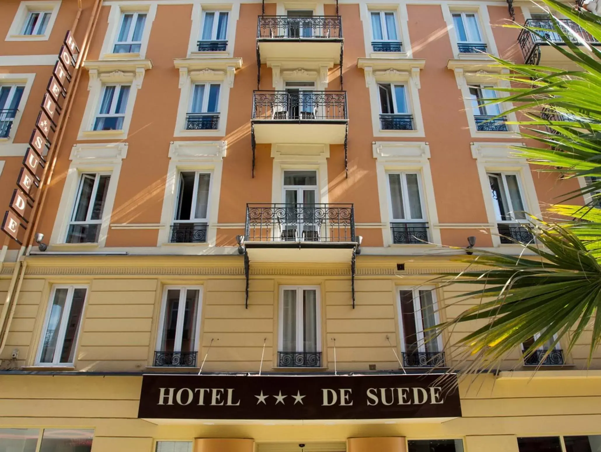 Facade/entrance, Property Building in Hotel De Suède