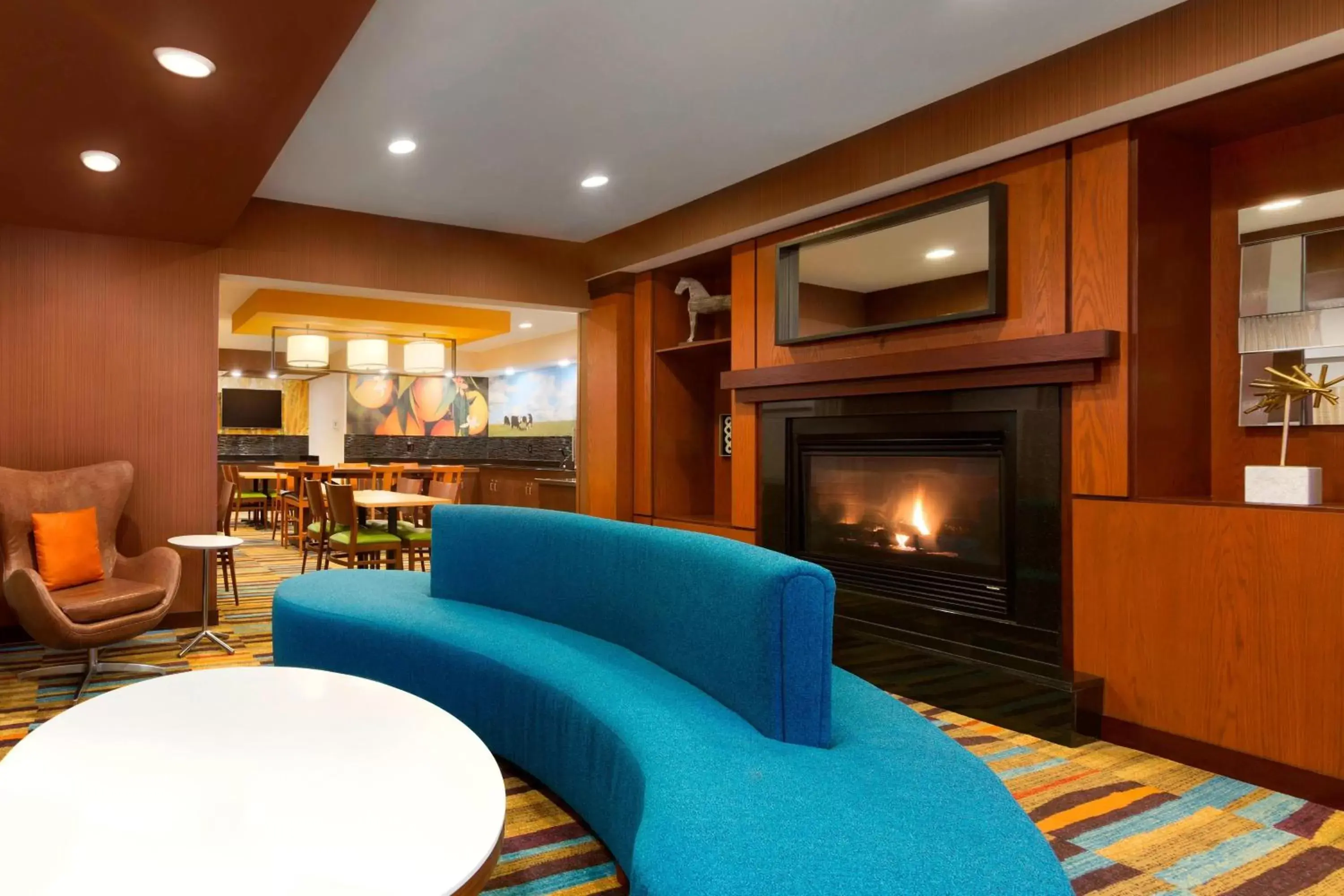 Lobby or reception, Seating Area in Fairfield Inn & Suites Midland